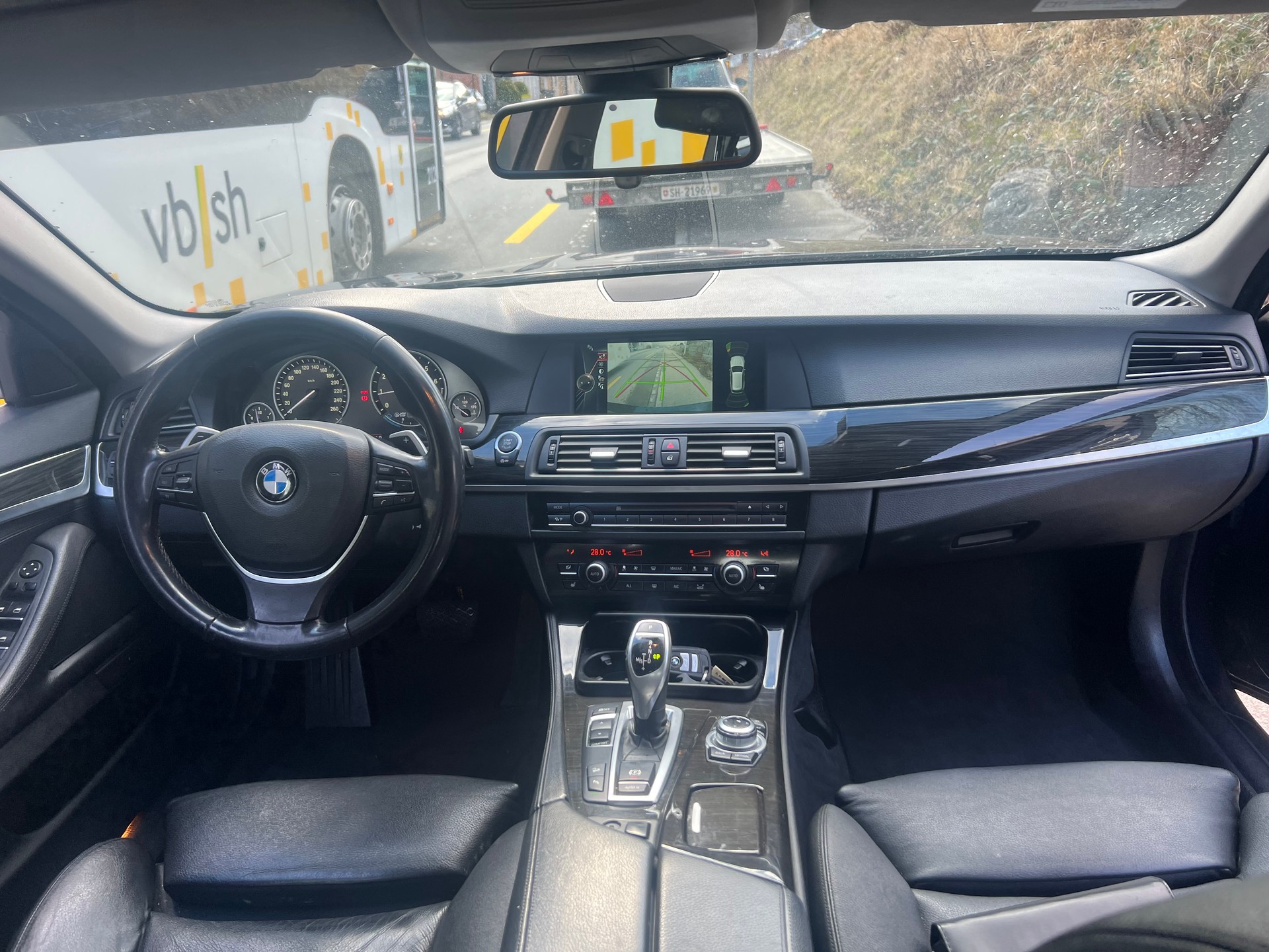 BMW 528i xDrive Touring Steptronic-image-9