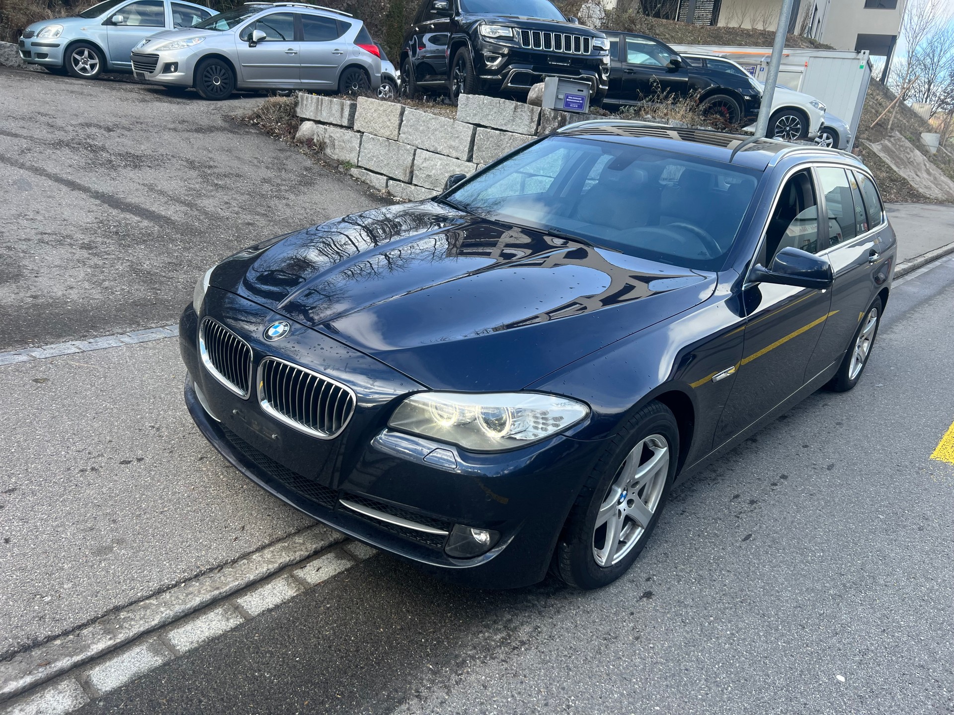 BMW 528i xDrive Touring Steptronic-image-2