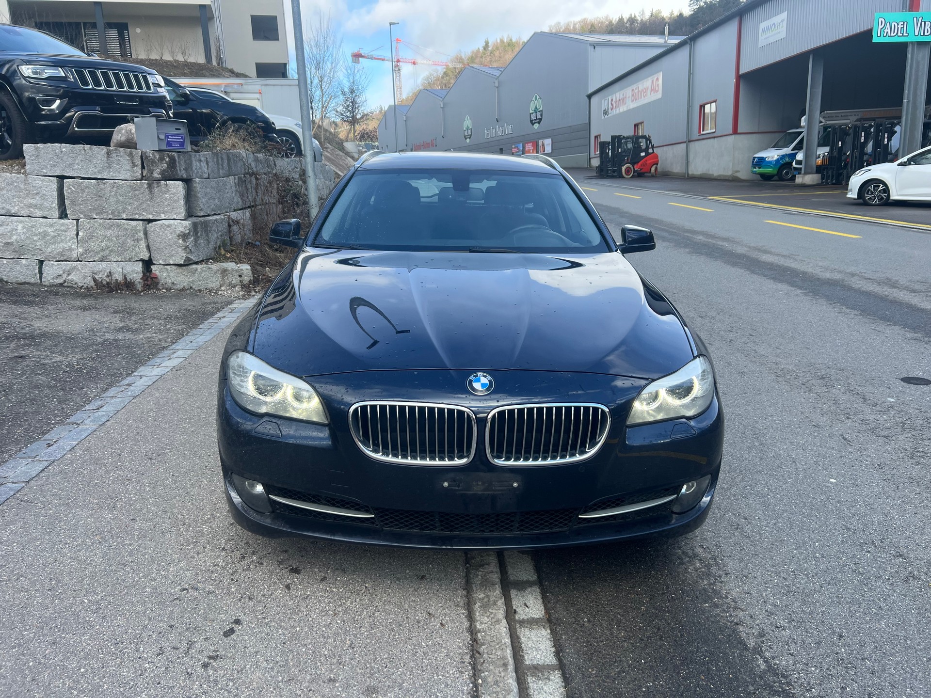 BMW 528i xDrive Touring Steptronic-image-1