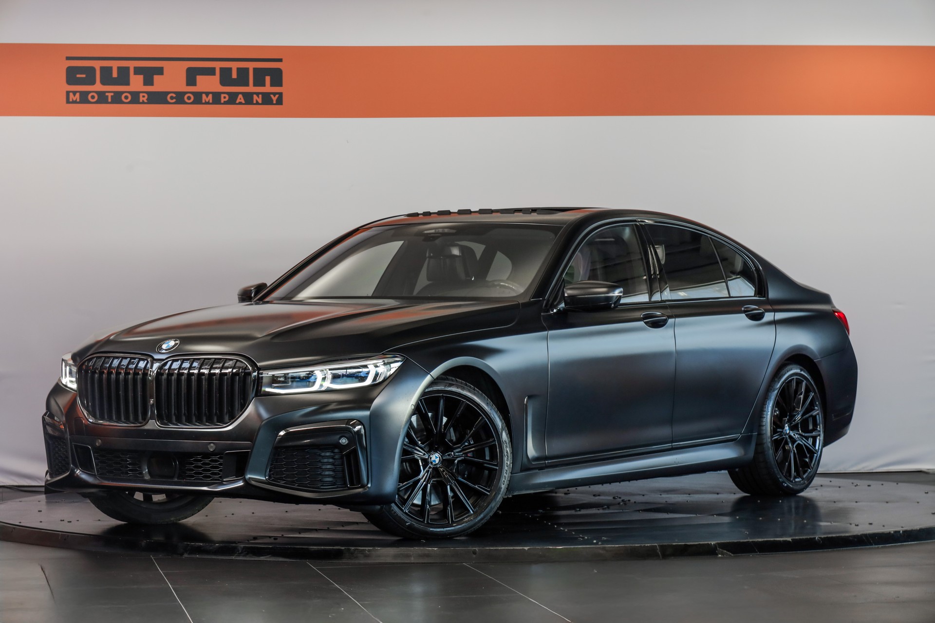 BMW 750i xDrive M Sport Steptronic-image-25