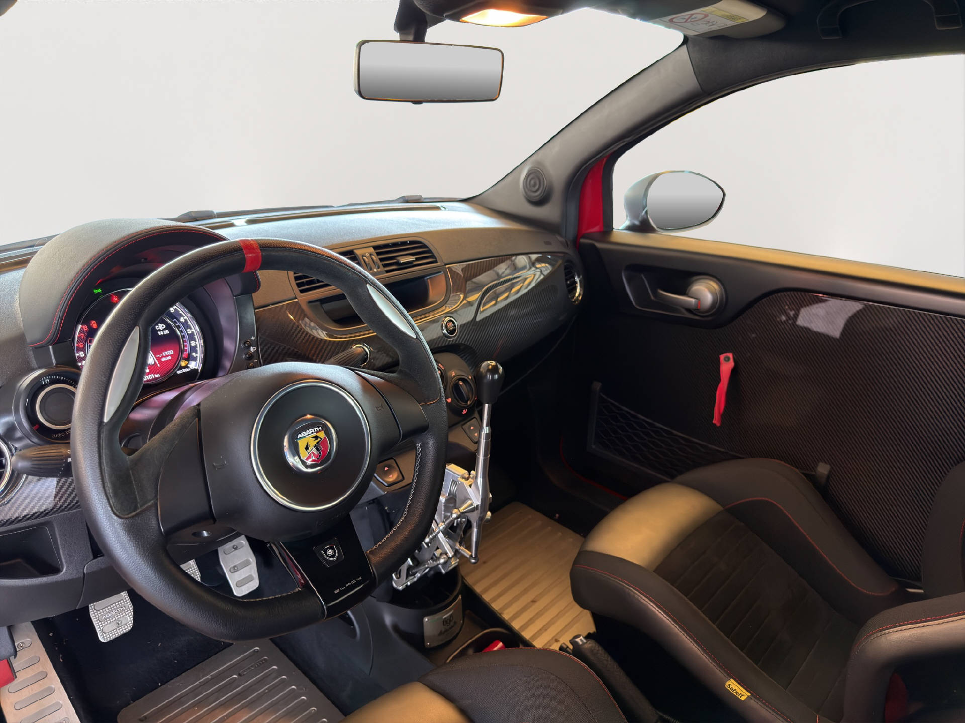 FIAT 695 Abarth 1.4 T-Jet 190 Biposto-image-11