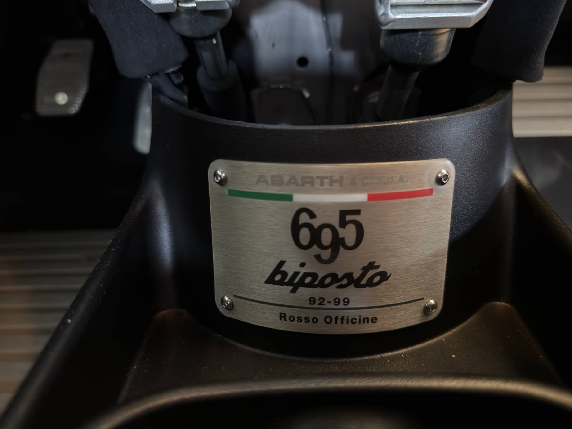FIAT 695 Abarth 1.4 T-Jet 190 Biposto-image-15