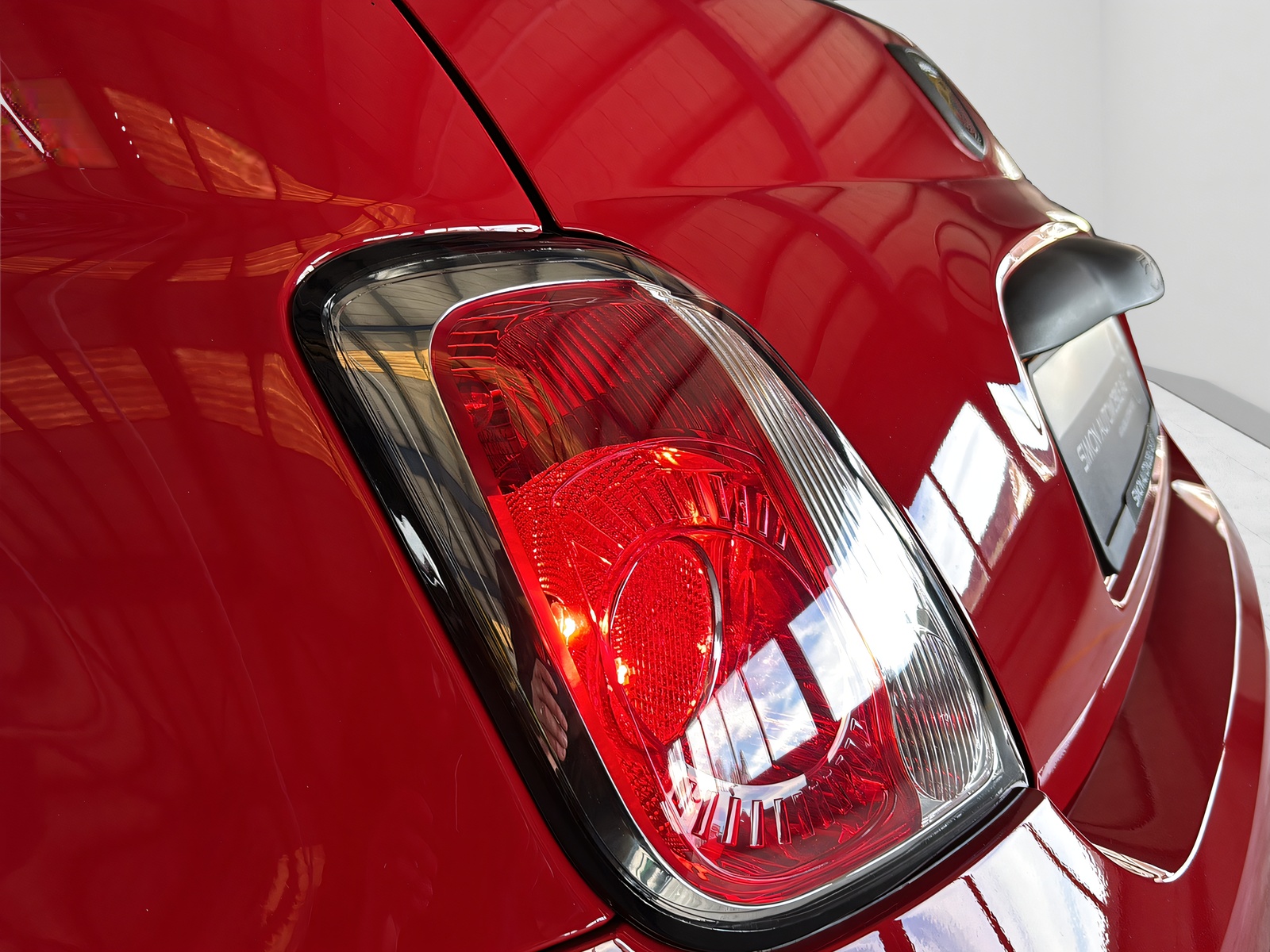 FIAT 695 Abarth 1.4 T-Jet 190 Biposto-image-7