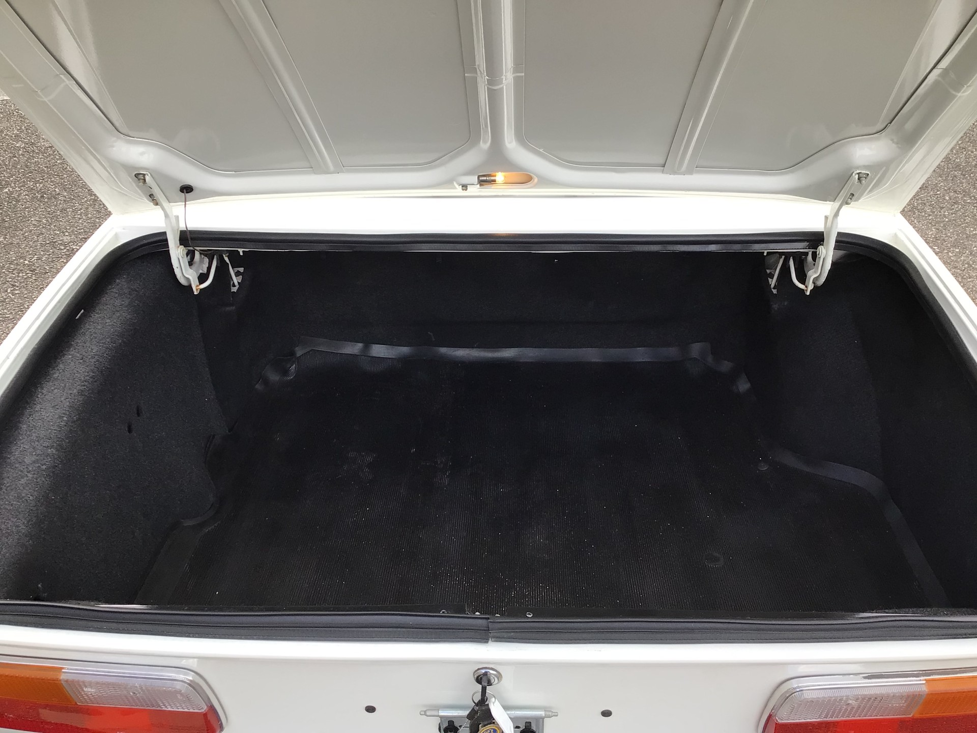 PEUGEOT cabriolet-image-13