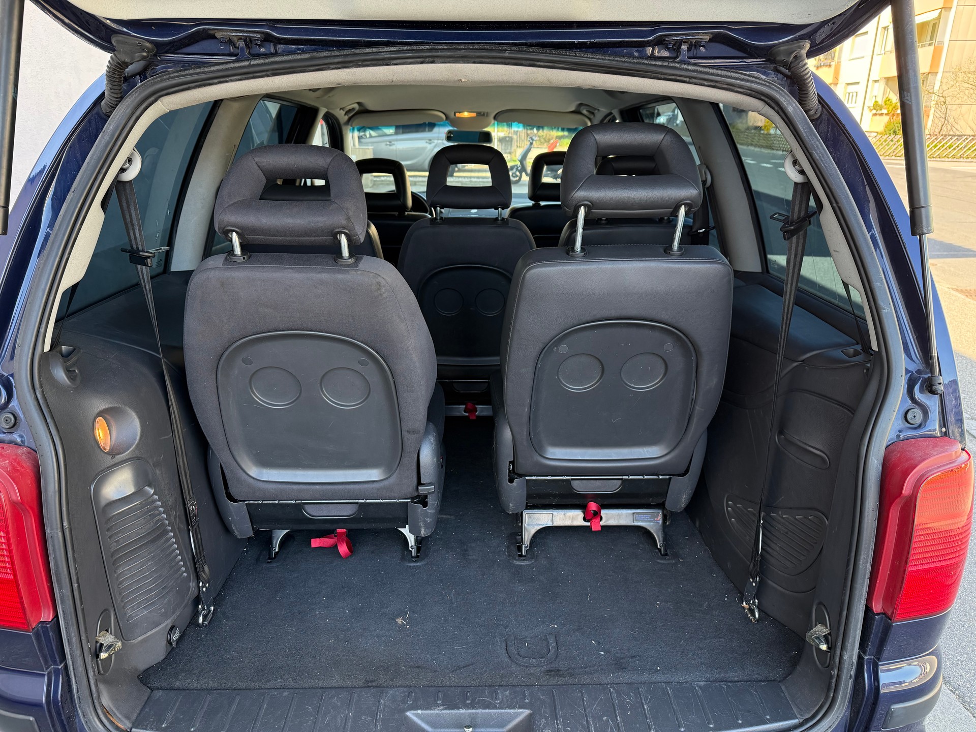 SEAT Alhambra 2.8 VR6 Sport-image-12
