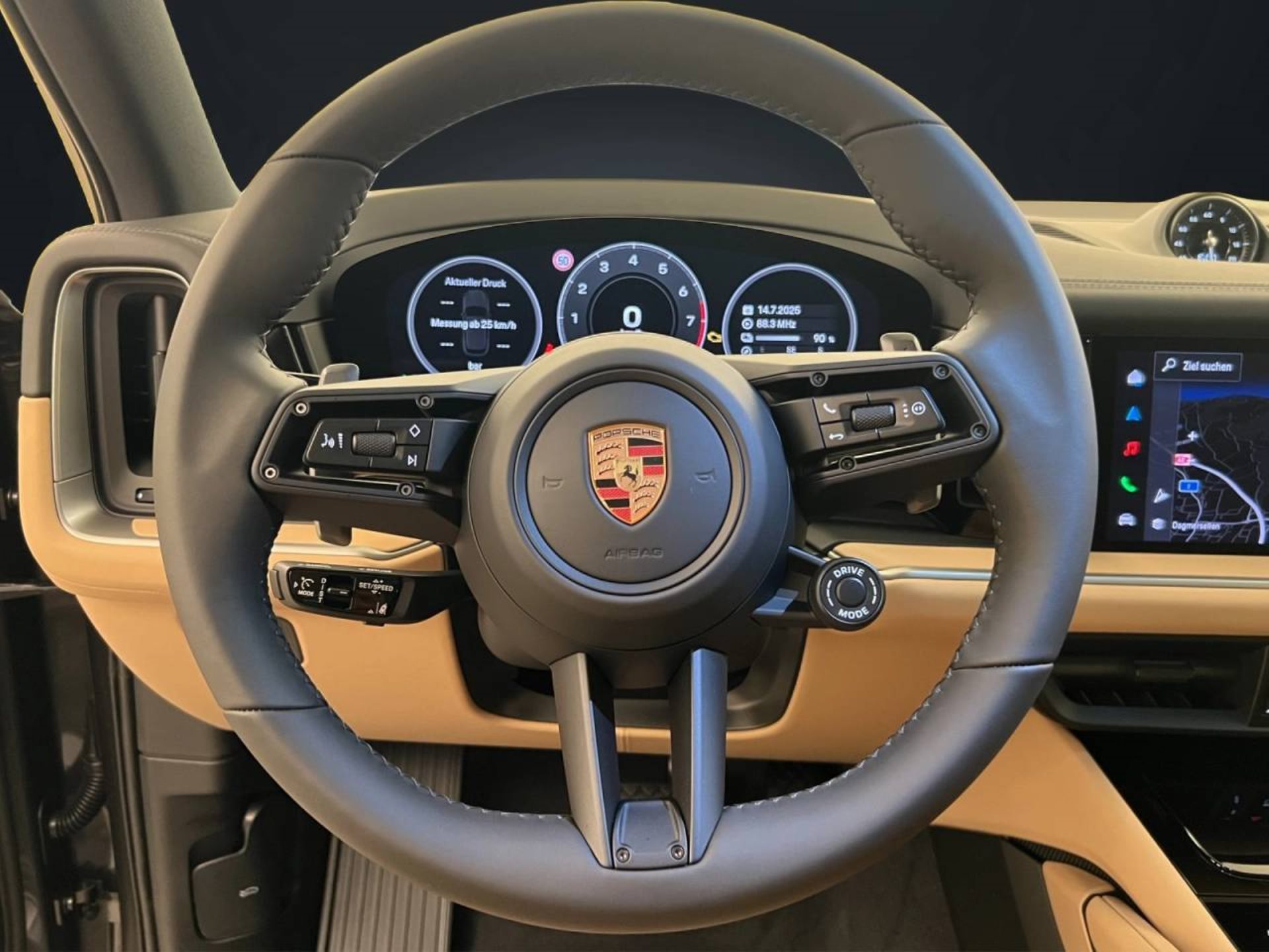 PORSCHE Cayenne E-Hybrid-image-3