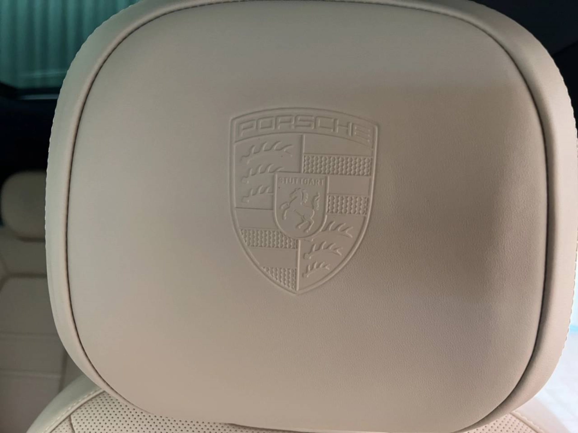 PORSCHE Cayenne E-Hybrid-image-10
