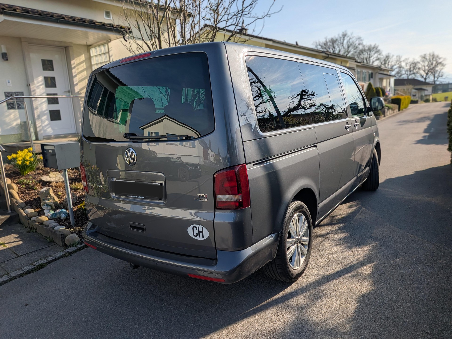 VW T5 Multivan 2.0 TDI CR Comfortline Life DSG-image-1