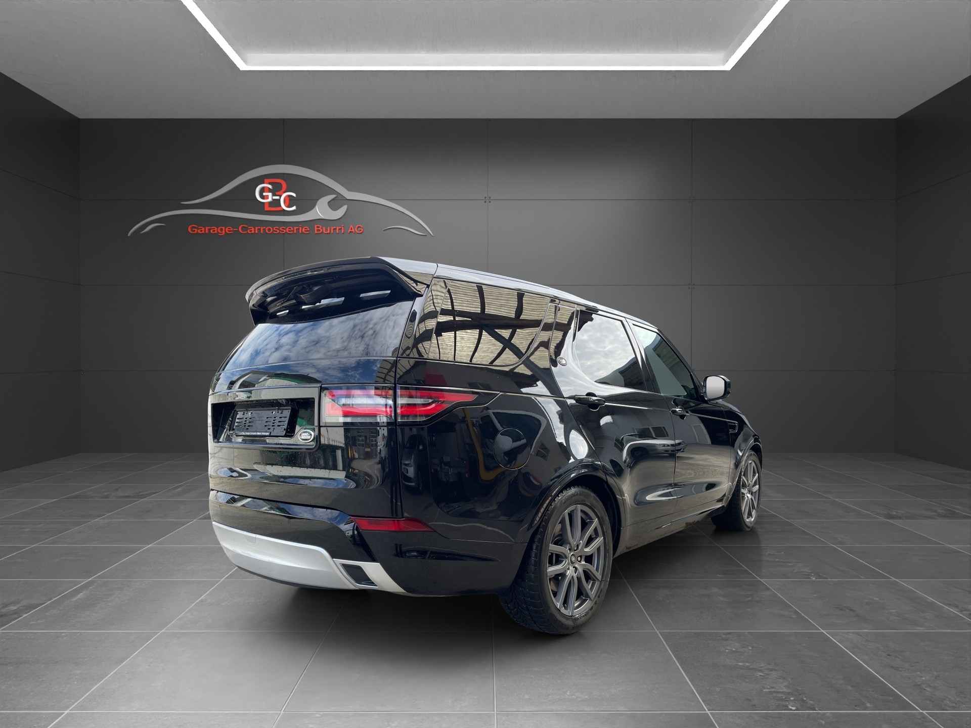 LAND ROVER Discovery 3.0 SDV6 Landmark Edition Automatic-image-3