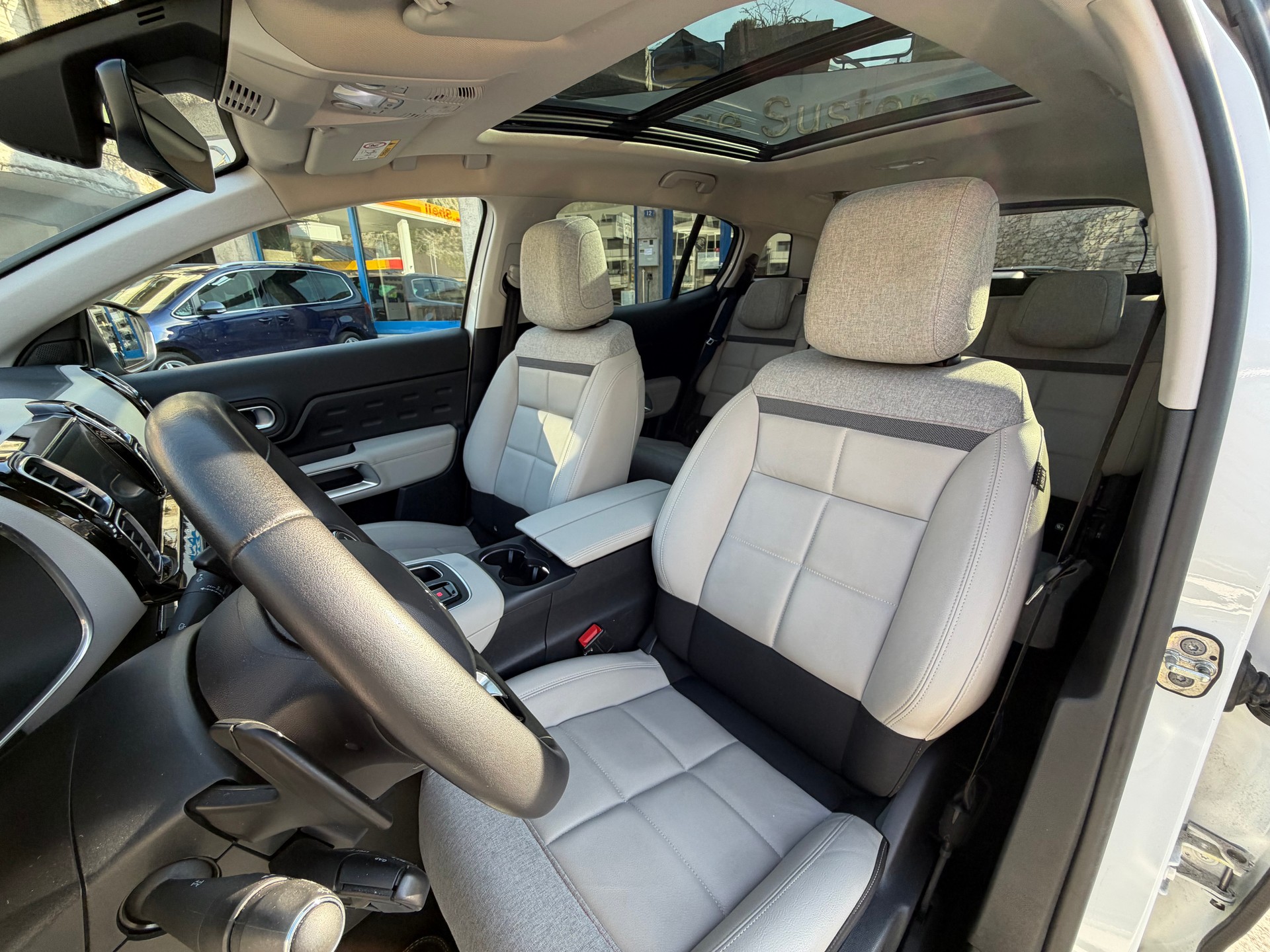 CITROEN C5 Aircross 1.6 PHEV Shine-image-9