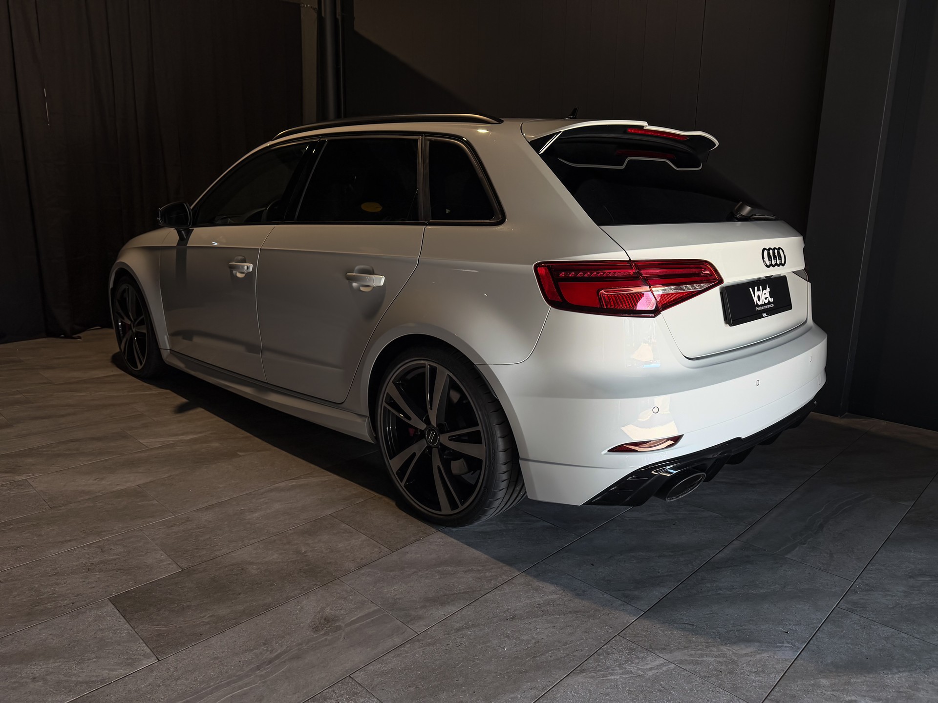 AUDI RS3 Sportback 2.5 TSI quattro S-tronic-image-4