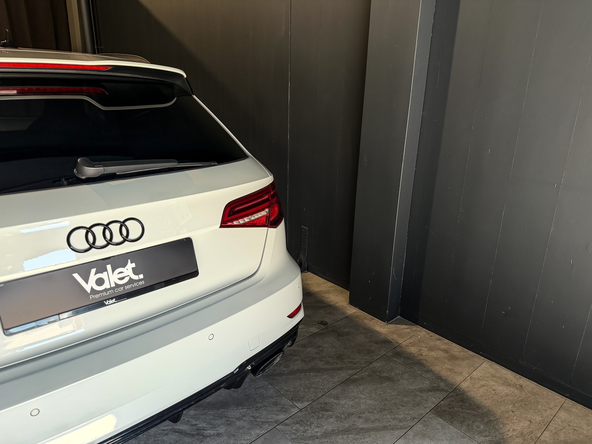 AUDI RS3 Sportback 2.5 TSI quattro S-tronic-image-5
