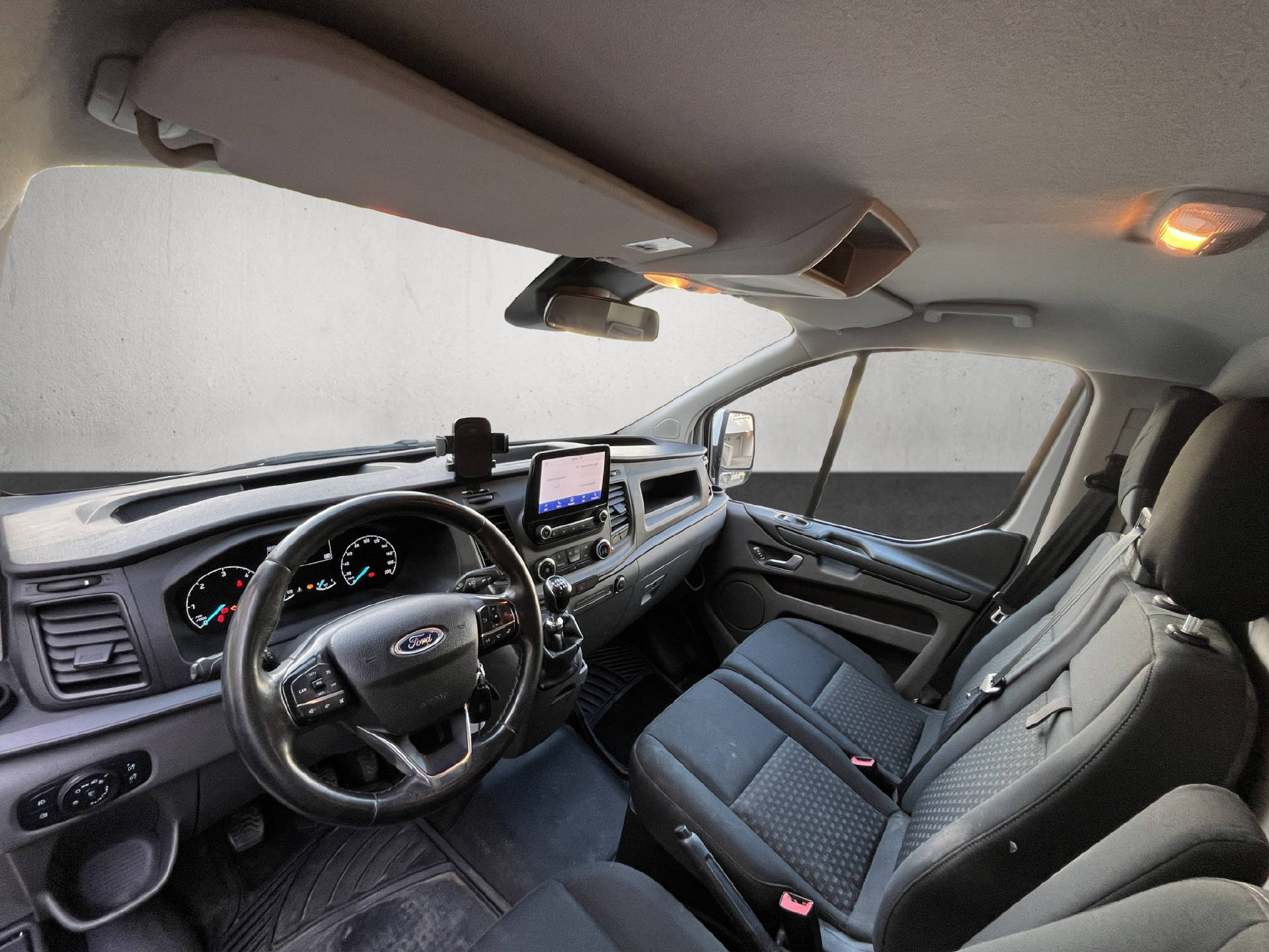 FORD Transit Custom Van 300 L1 2.0 TDCi 130 Trend-image-13
