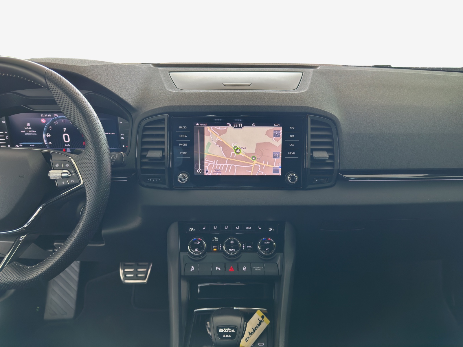 SKODA Karoq 2.0 TDI CR Sport Line 4x4 DSG-image-10