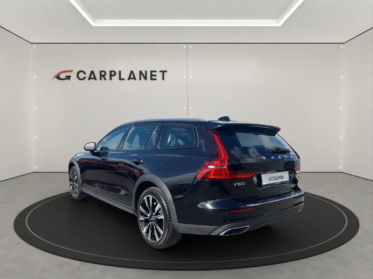 VOLVO V60 Cross Country 2.0 D4 AWD-image-4