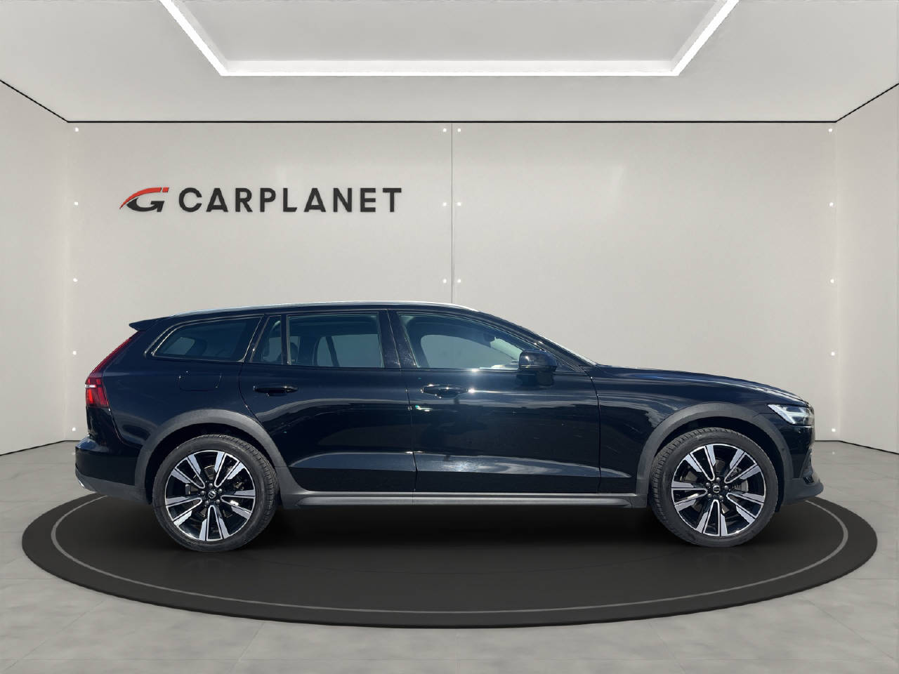 VOLVO V60 Cross Country 2.0 D4 AWD-image-3