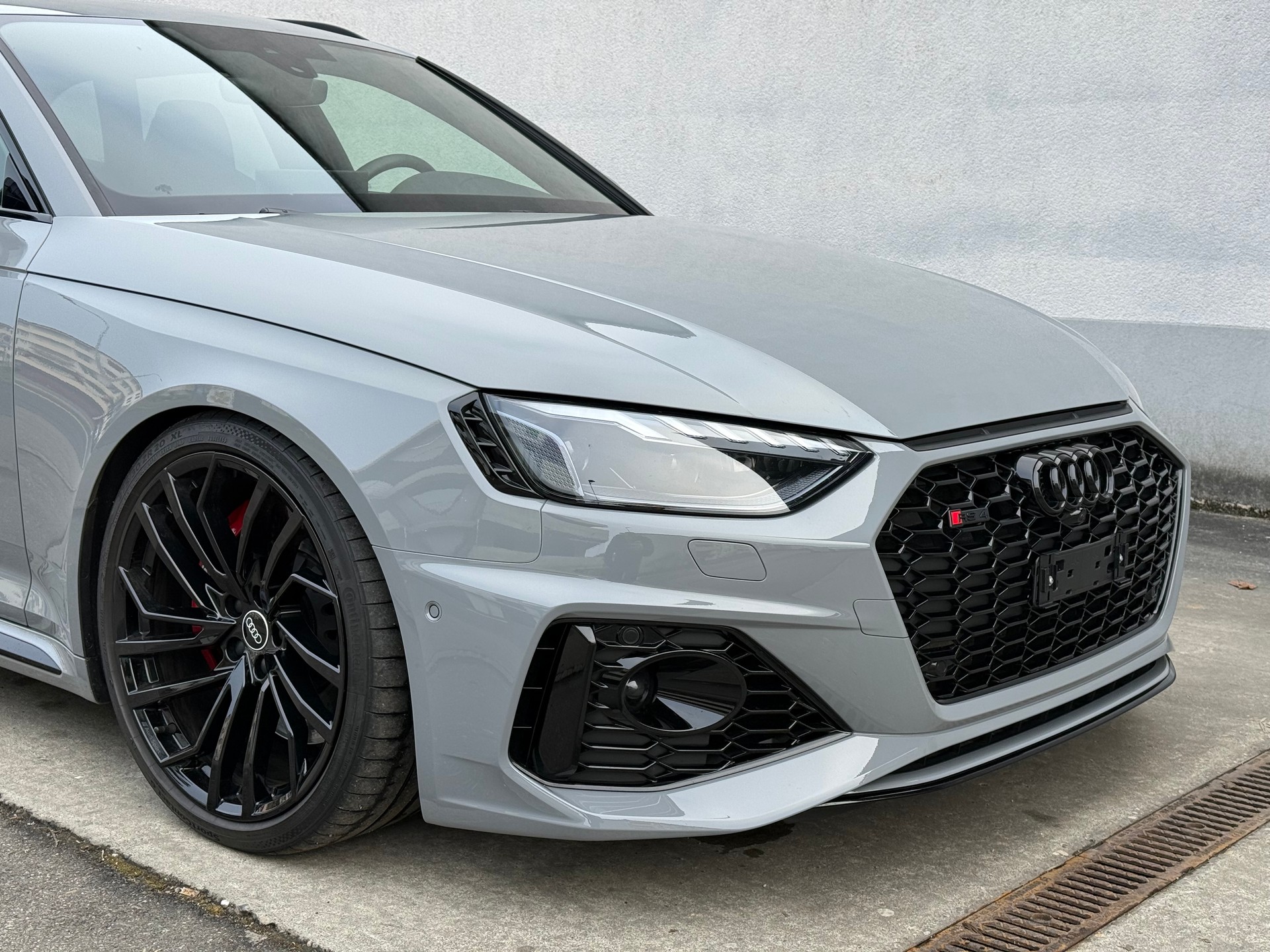 AUDI RS4 Avant quattro tiptronic-image-8