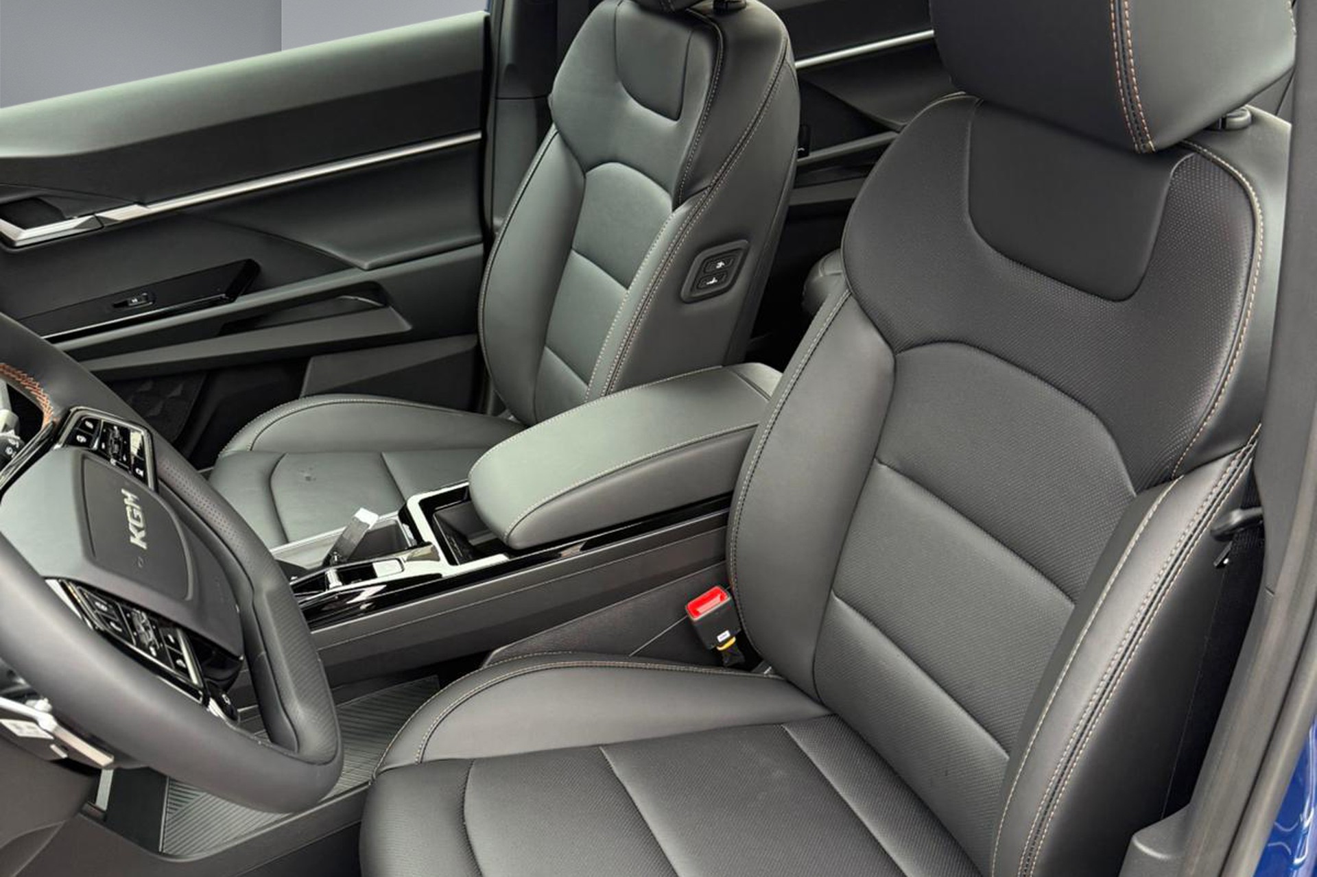 KGM-SsangYong Platinum-image-12
