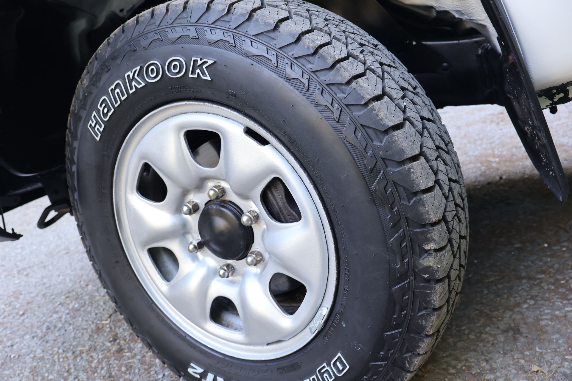 TOYOTA HI-LUX-image-11