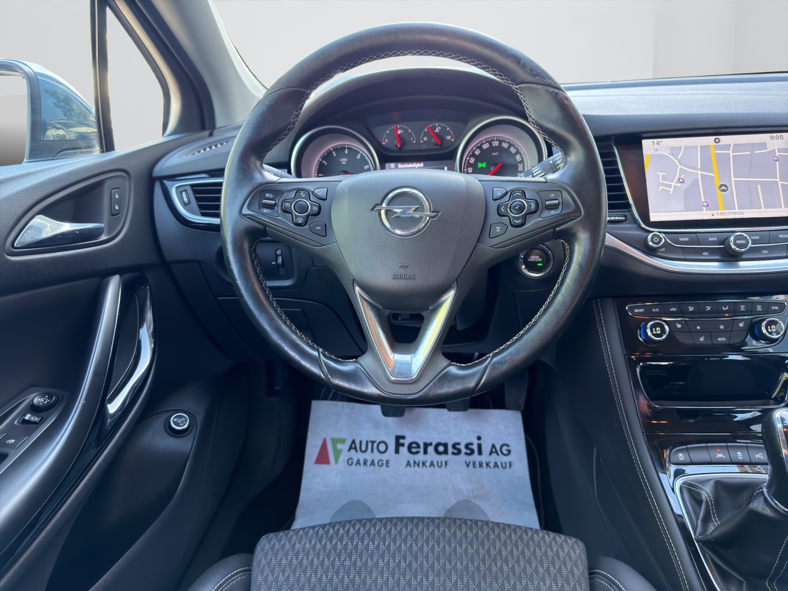 OPEL Astra Sports Tourer 1.4i Turbo Excellence-image-9