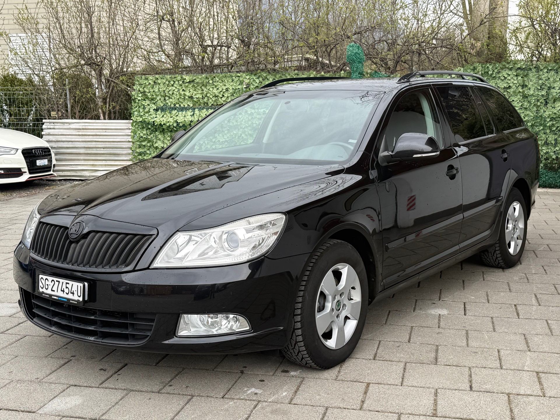 SKODA Octavia Combi 1.9 TDI Elegance-image-2
