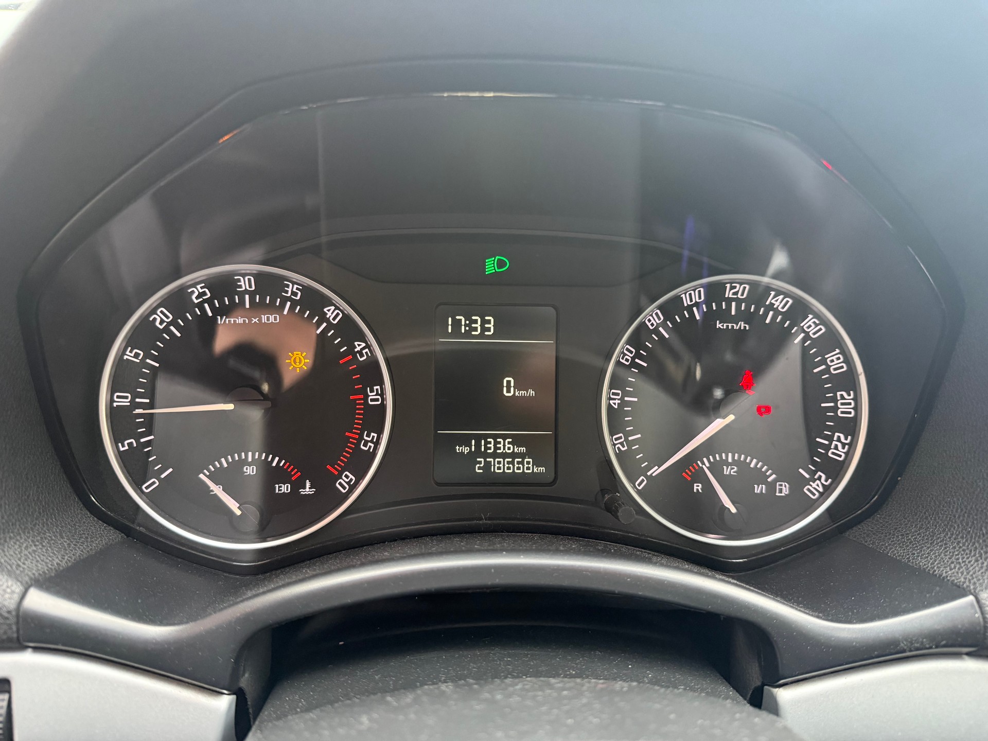 SKODA Octavia Combi 1.9 TDI Elegance-image-8