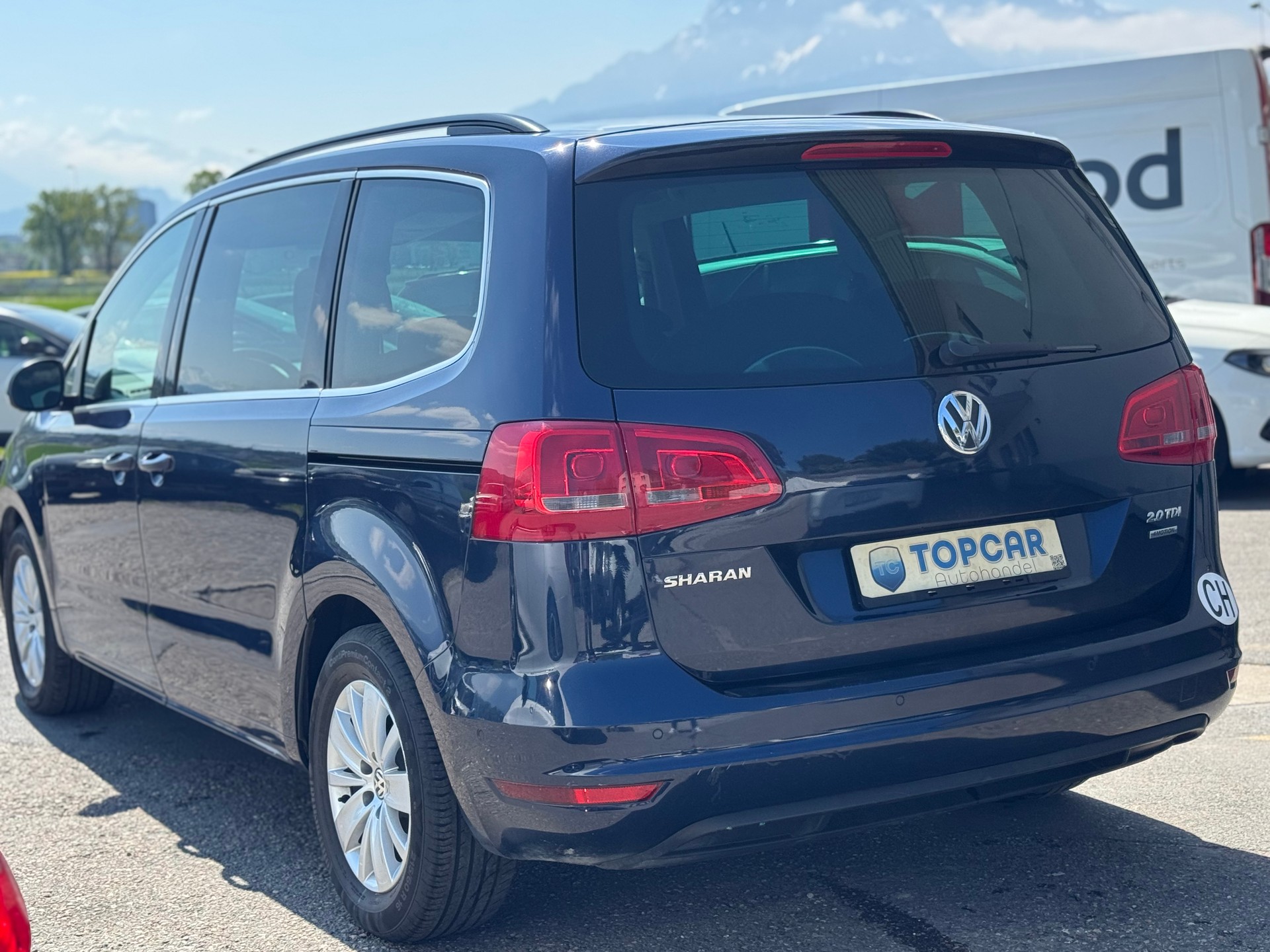 VW Sharan 2.0 TDI BMT Comfortline 4Motion-image-5