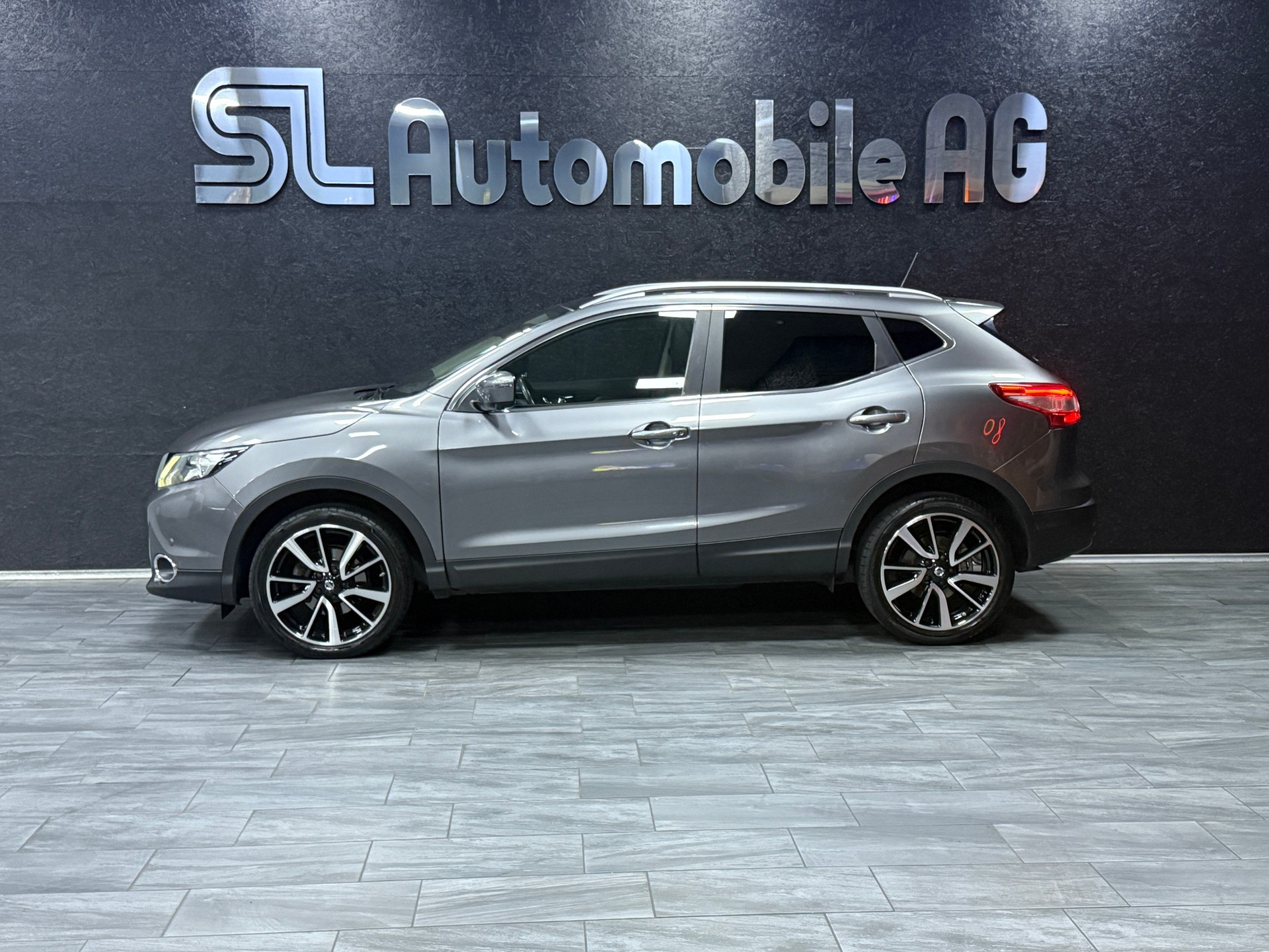 NISSAN Qashqai 1.6 dCi tekna Xtronic CVT / Panoramadach-image-4
