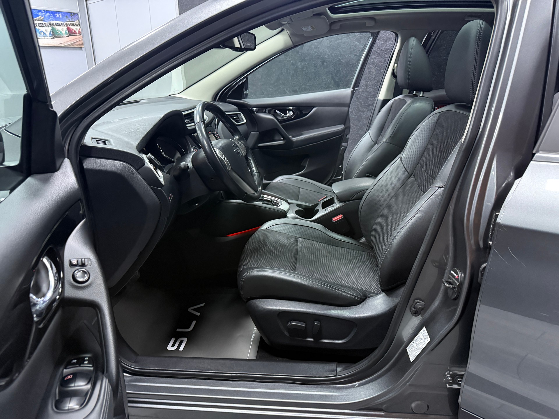 NISSAN Qashqai 1.6 dCi tekna Xtronic CVT / Panoramadach-image-9
