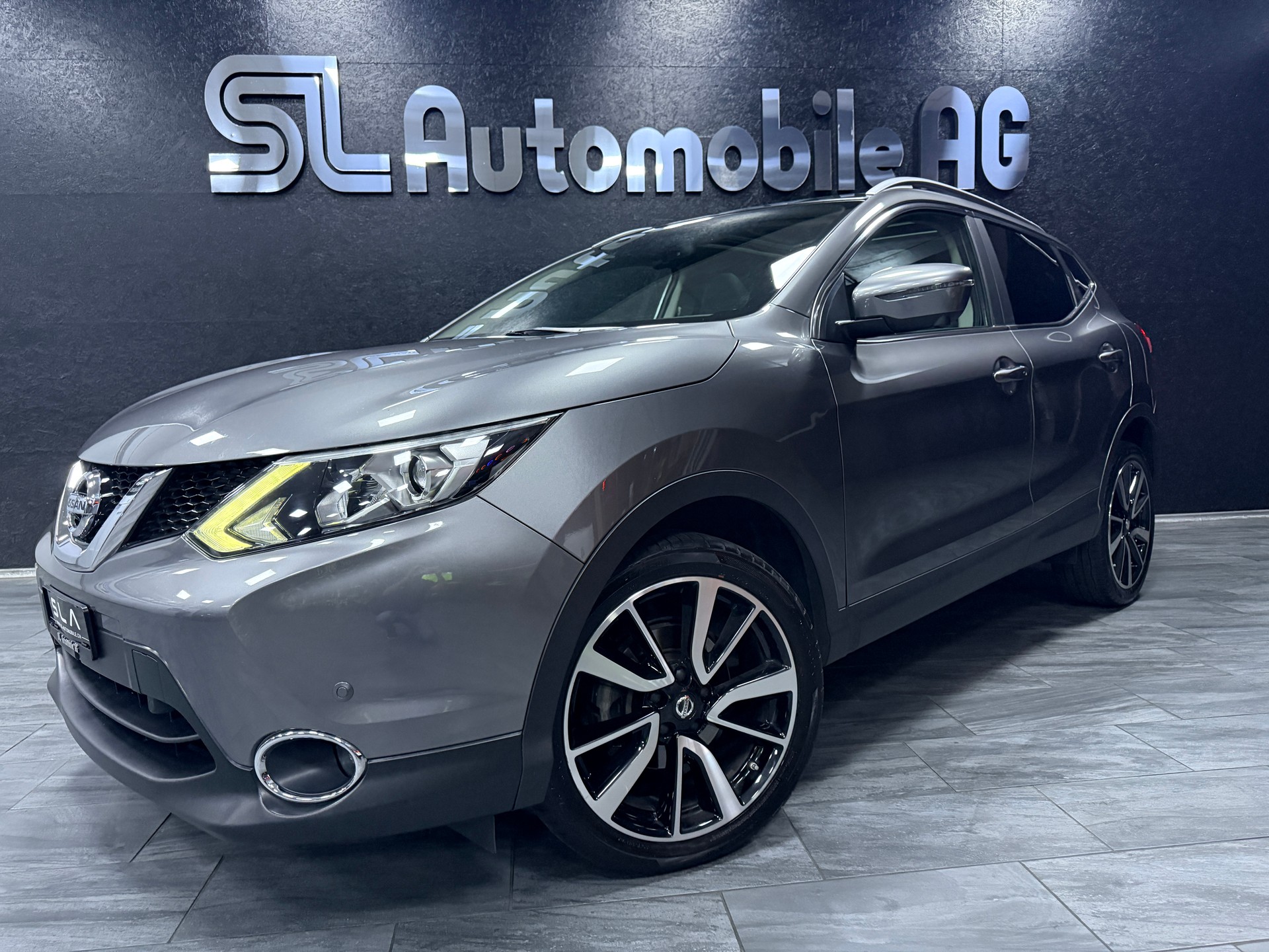 NISSAN Qashqai 1.6 dCi tekna Xtronic CVT / Panoramadach-image-1
