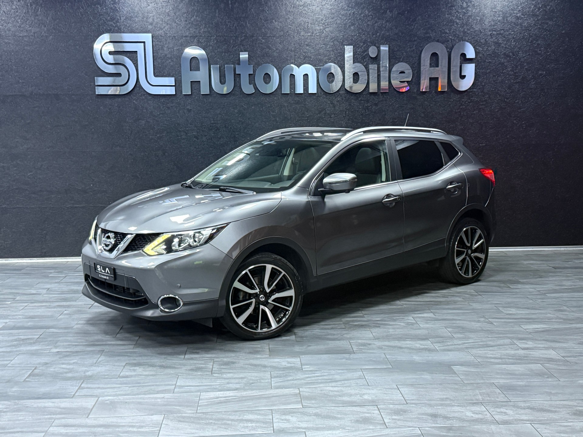 NISSAN Qashqai 1.6 dCi tekna Xtronic CVT / Panoramadach-image-0