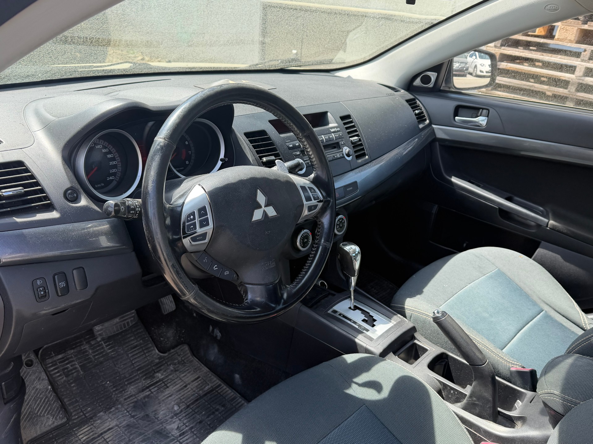 MITSUBISHI Lancer 1.8 Invite-image-10
