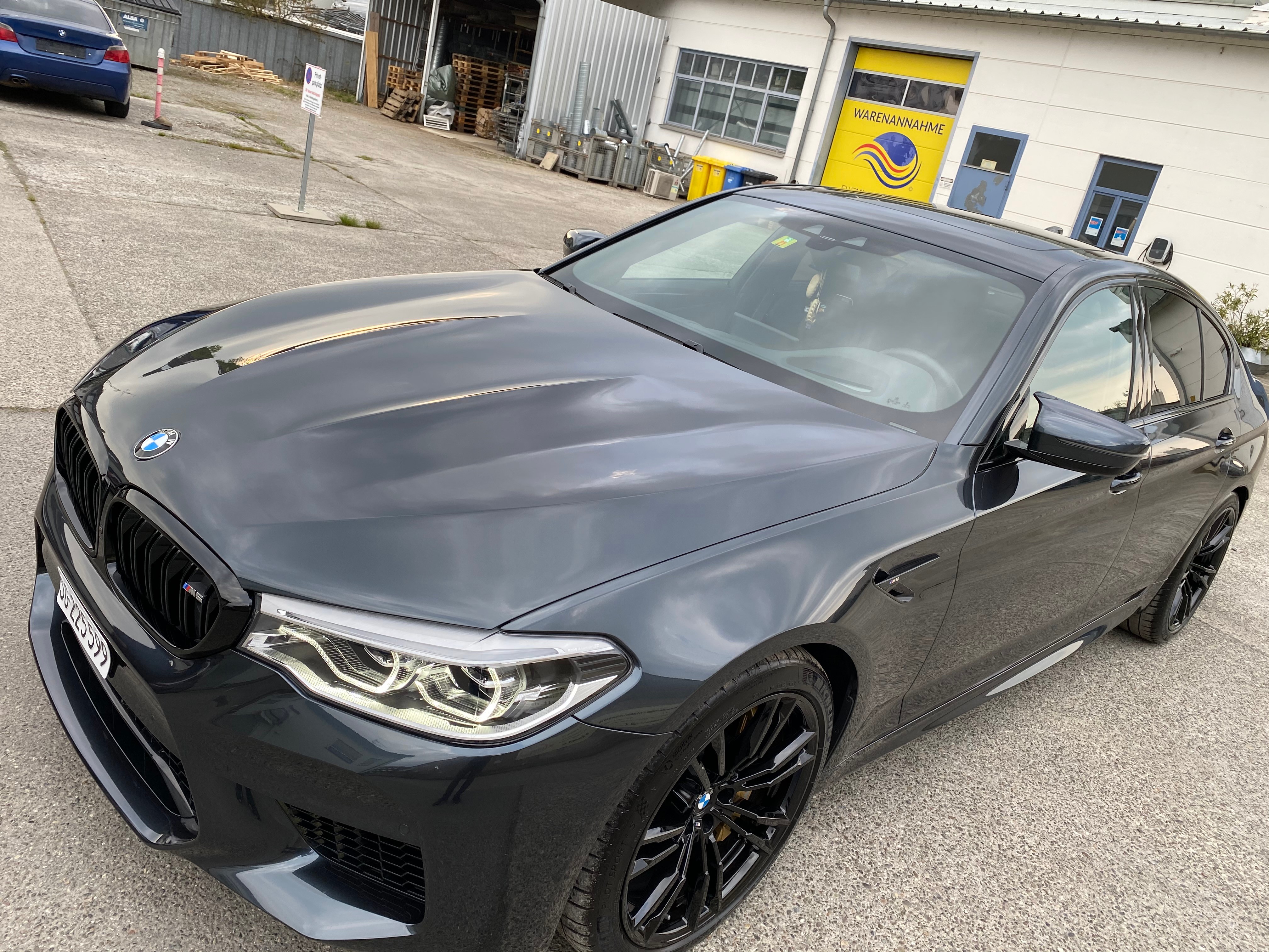 Car photo