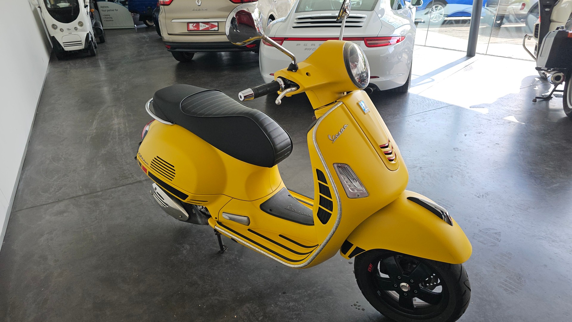 PIAGGIO GTS Super300-image-1