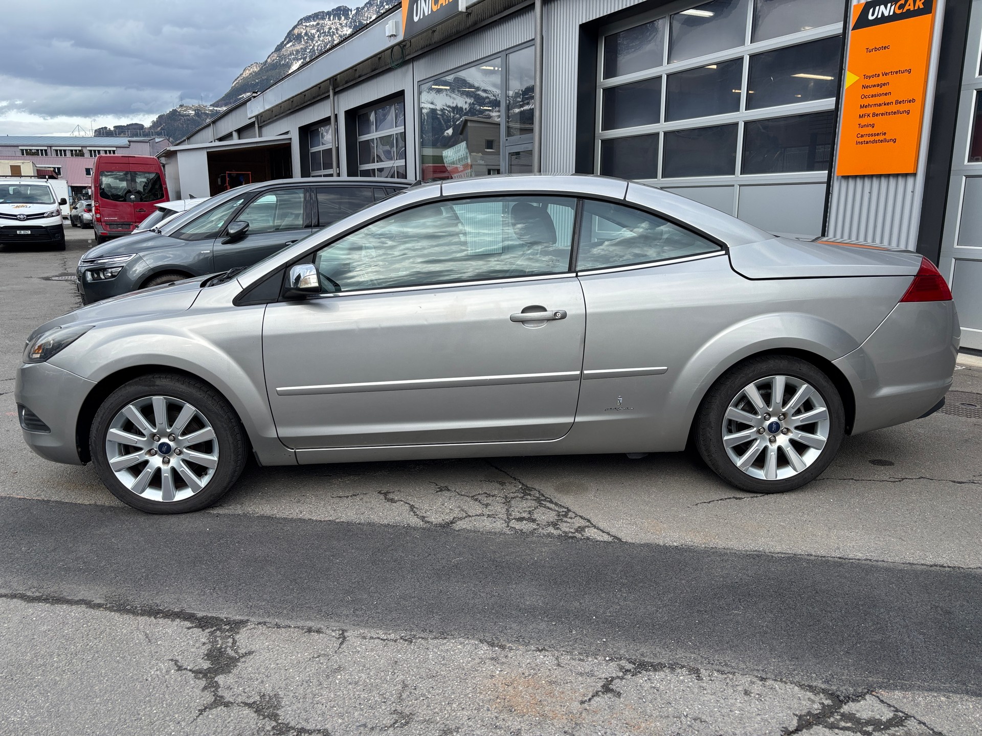 FORD Focus CC 2.0i Titanium-image-12