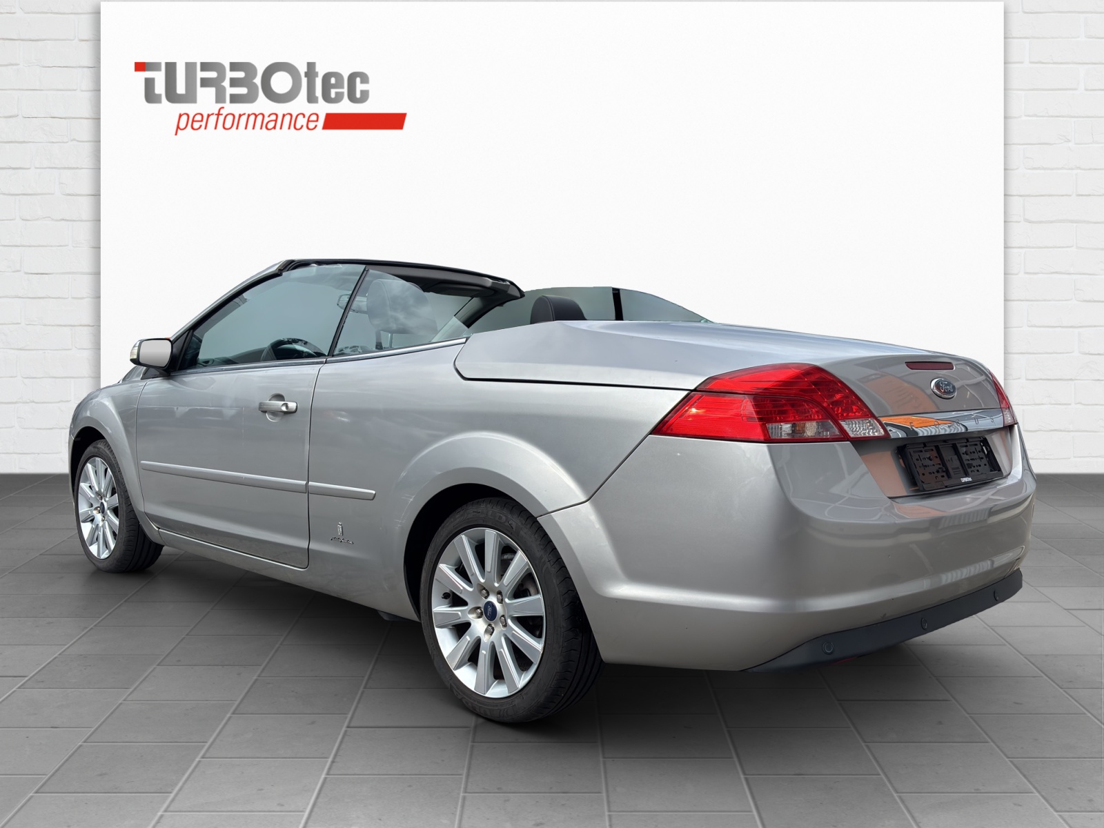 FORD Focus CC 2.0i Titanium-image-2
