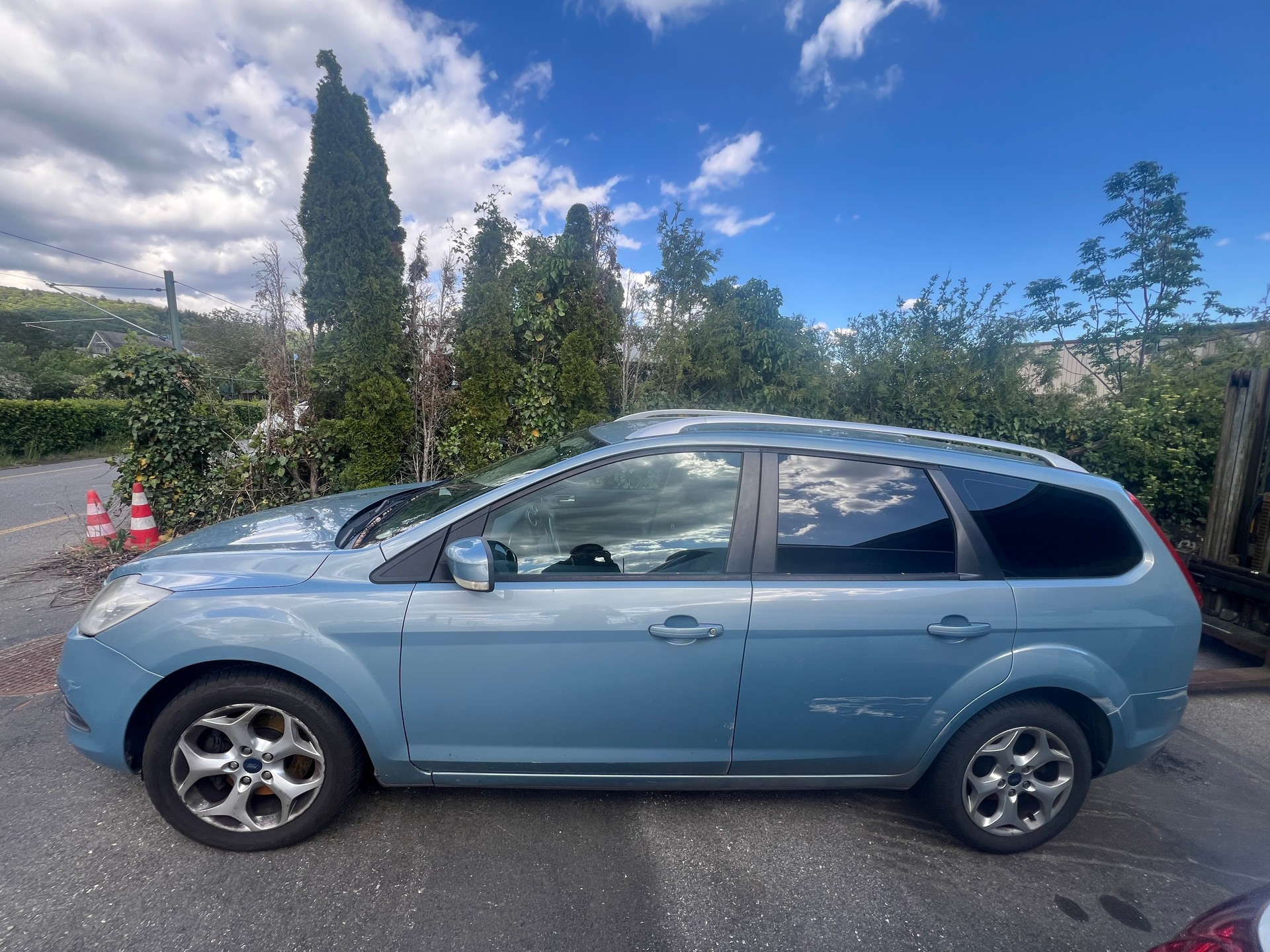FORD Focus 2.0i Carving Automatic-image-3