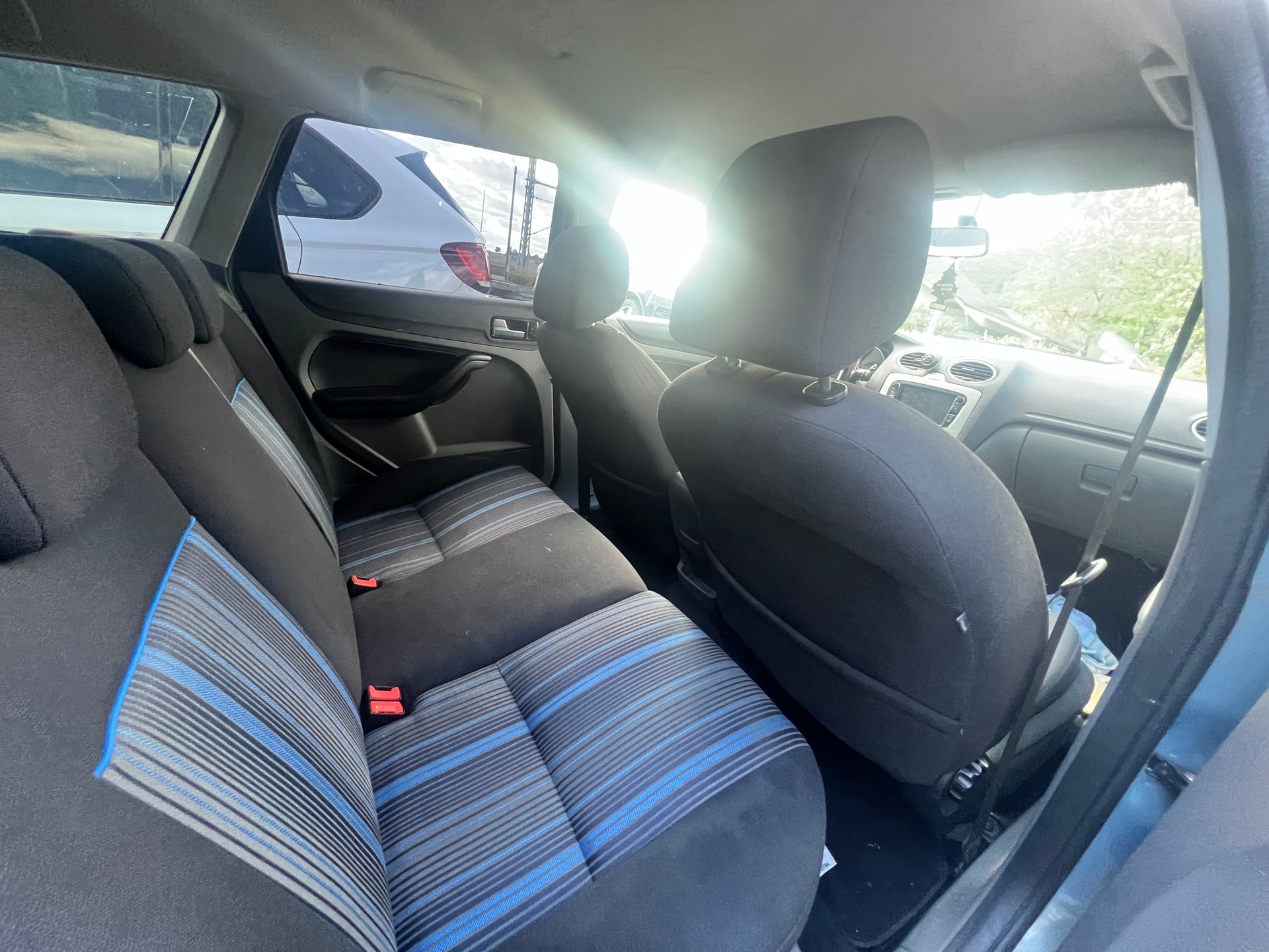 FORD Focus 2.0i Carving Automatic-image-10