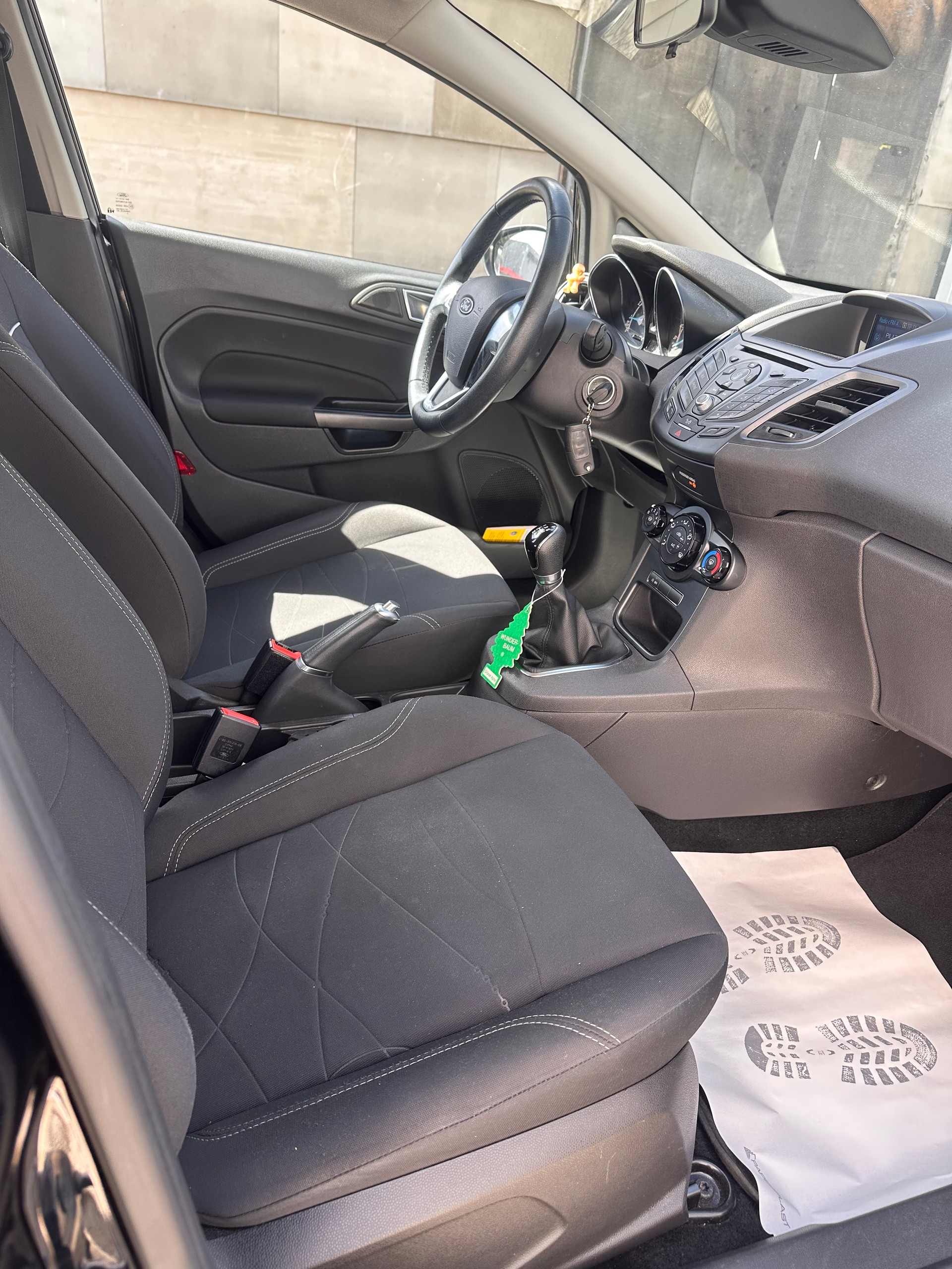 FORD Fiesta 1.0 SCTi Titanium-image-8