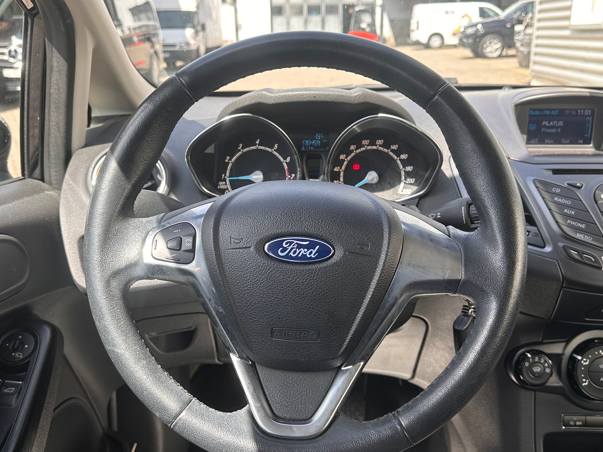 FORD Fiesta 1.0 SCTi Titanium-image-13