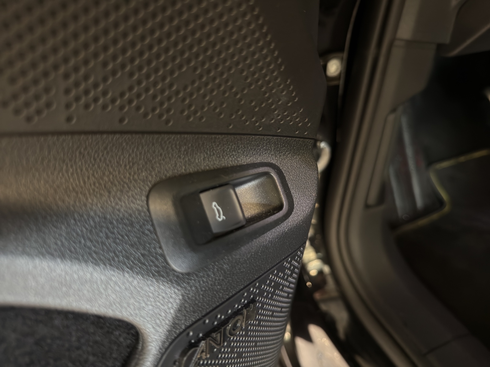 SKODA Enyaq RS 4x4-image-14