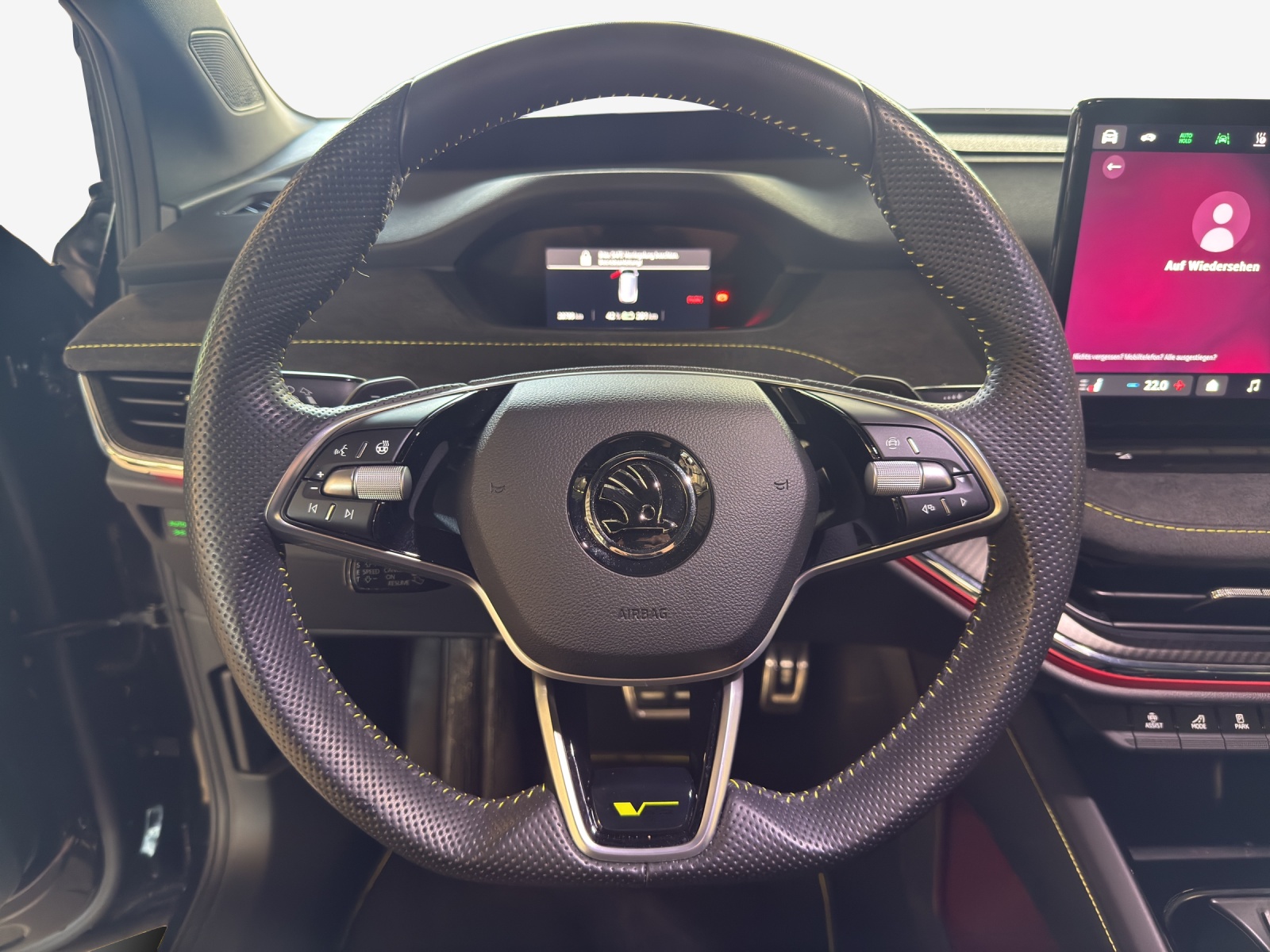 SKODA Enyaq RS 4x4-image-9
