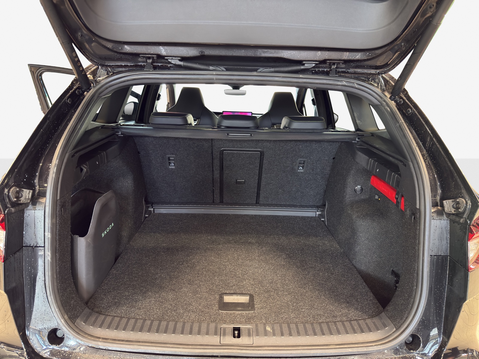 SKODA Enyaq RS 4x4-image-12