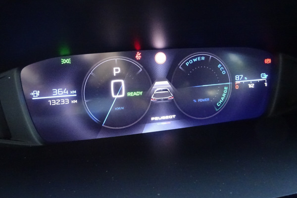 PEUGEOT 308 e SW Allure 54kWh-image-11