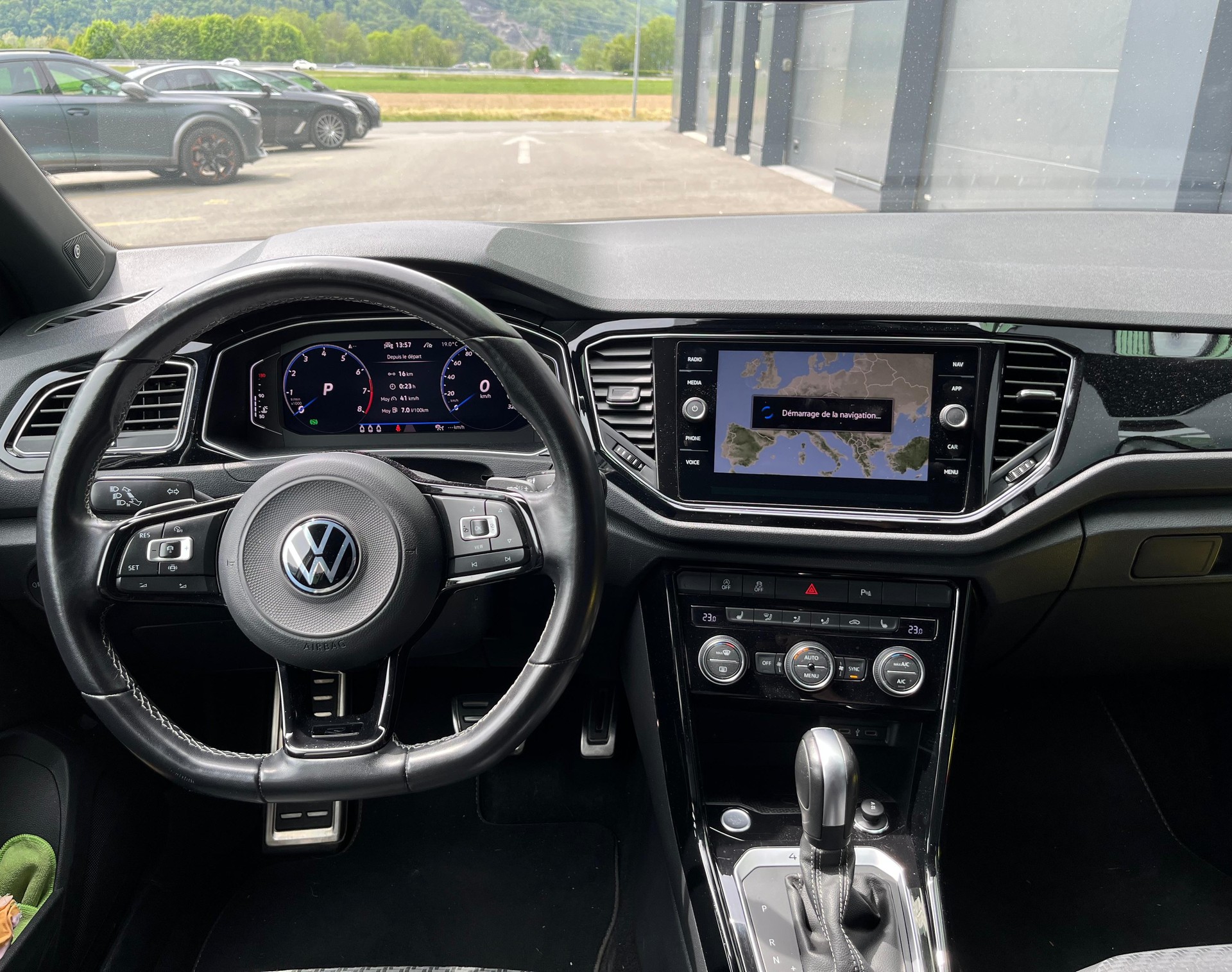VW T-Roc 2.0 TSI R DSG 4Motion-image-14