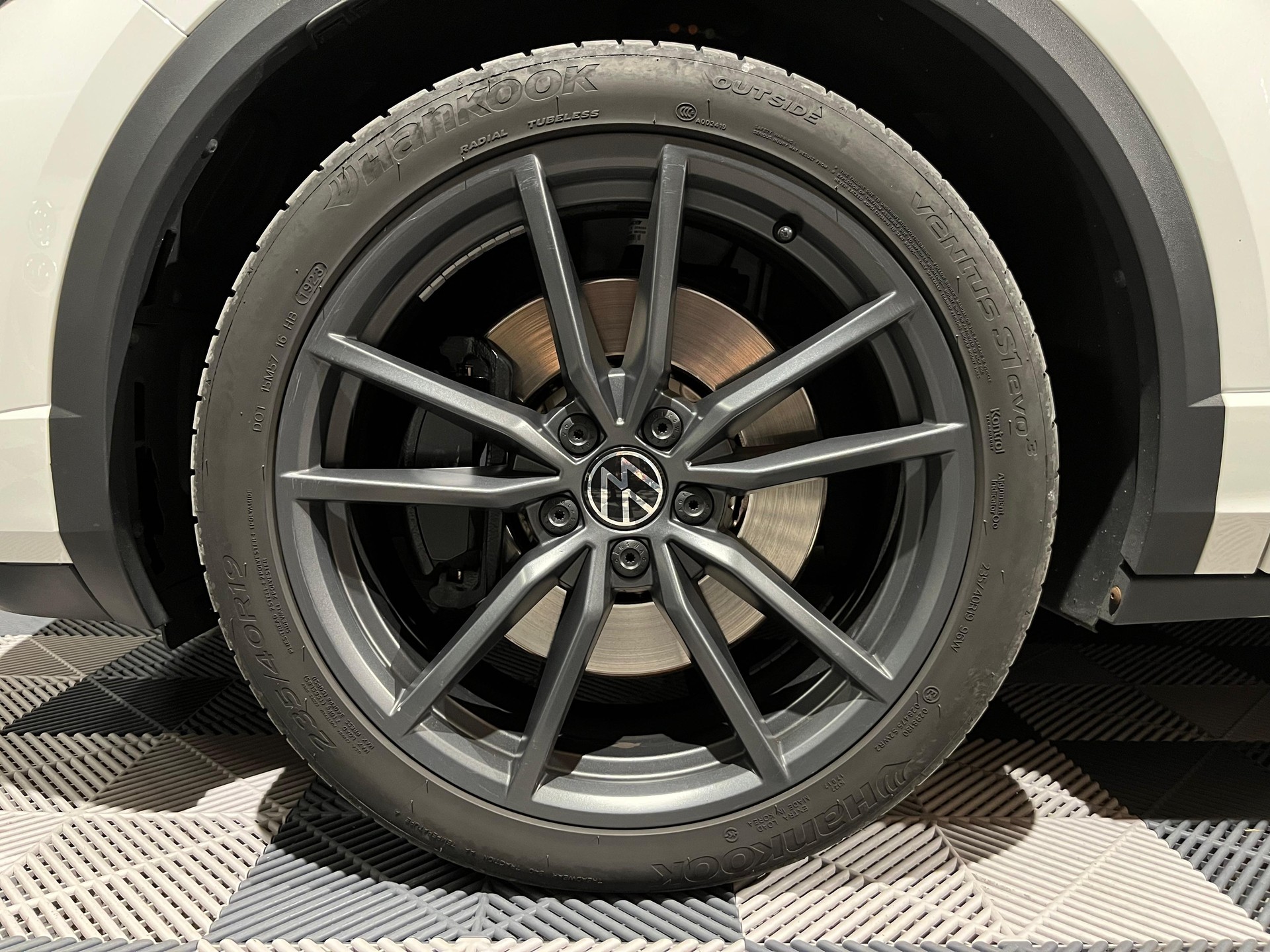 VW T-Roc 2.0 TSI R DSG 4Motion-image-9