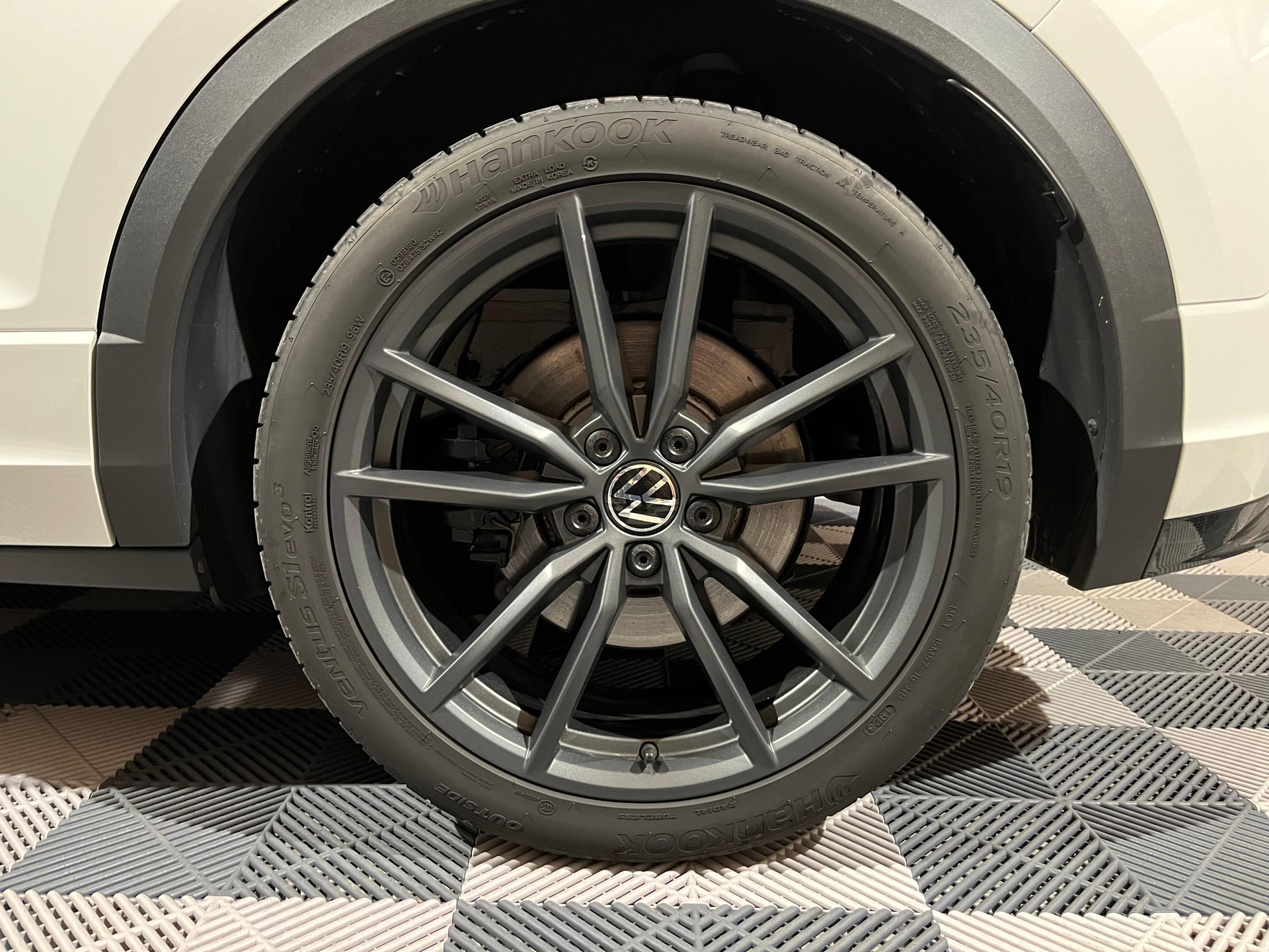 VW T-Roc 2.0 TSI R DSG 4Motion-image-10