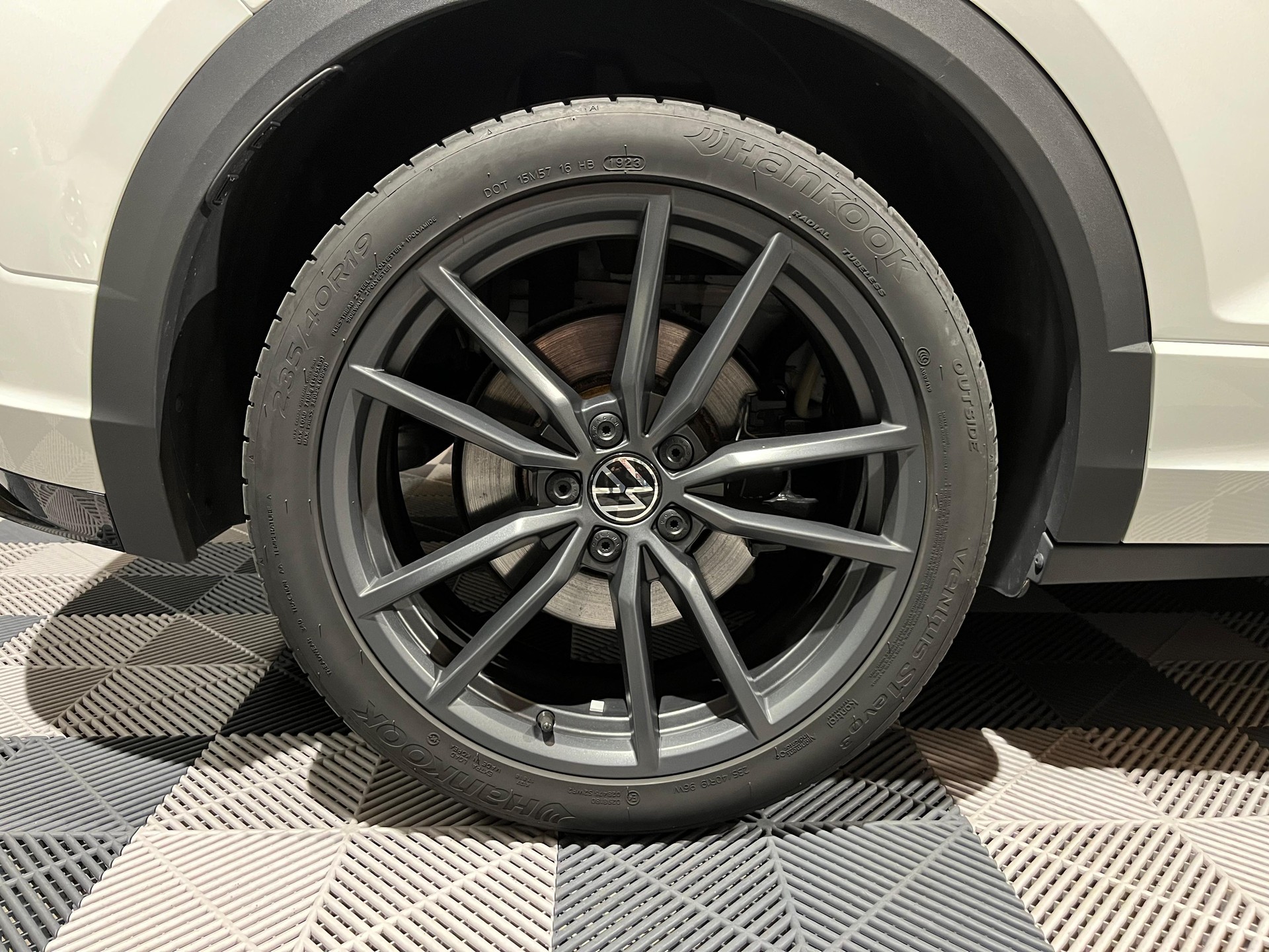 VW T-Roc 2.0 TSI R DSG 4Motion-image-11