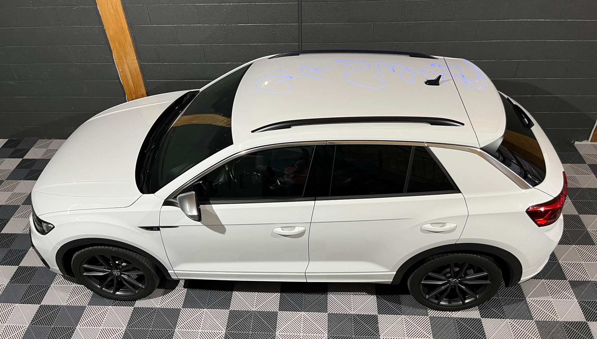 VW T-Roc 2.0 TSI R DSG 4Motion-image-6