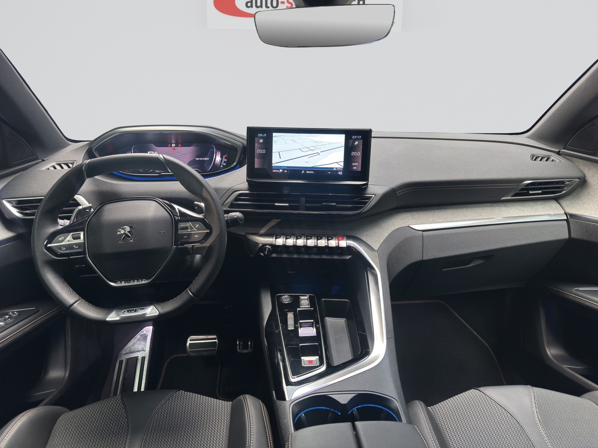 PEUGEOT 5008 1.2 Pure Tech GT Black EAT8-image-13